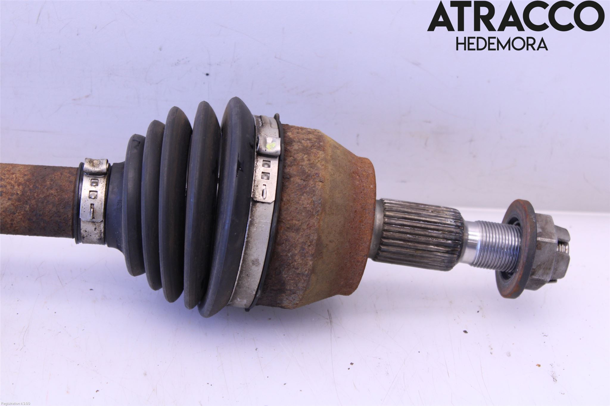 Ford FOCUS 15-18 Drivaxel Fram Vänster