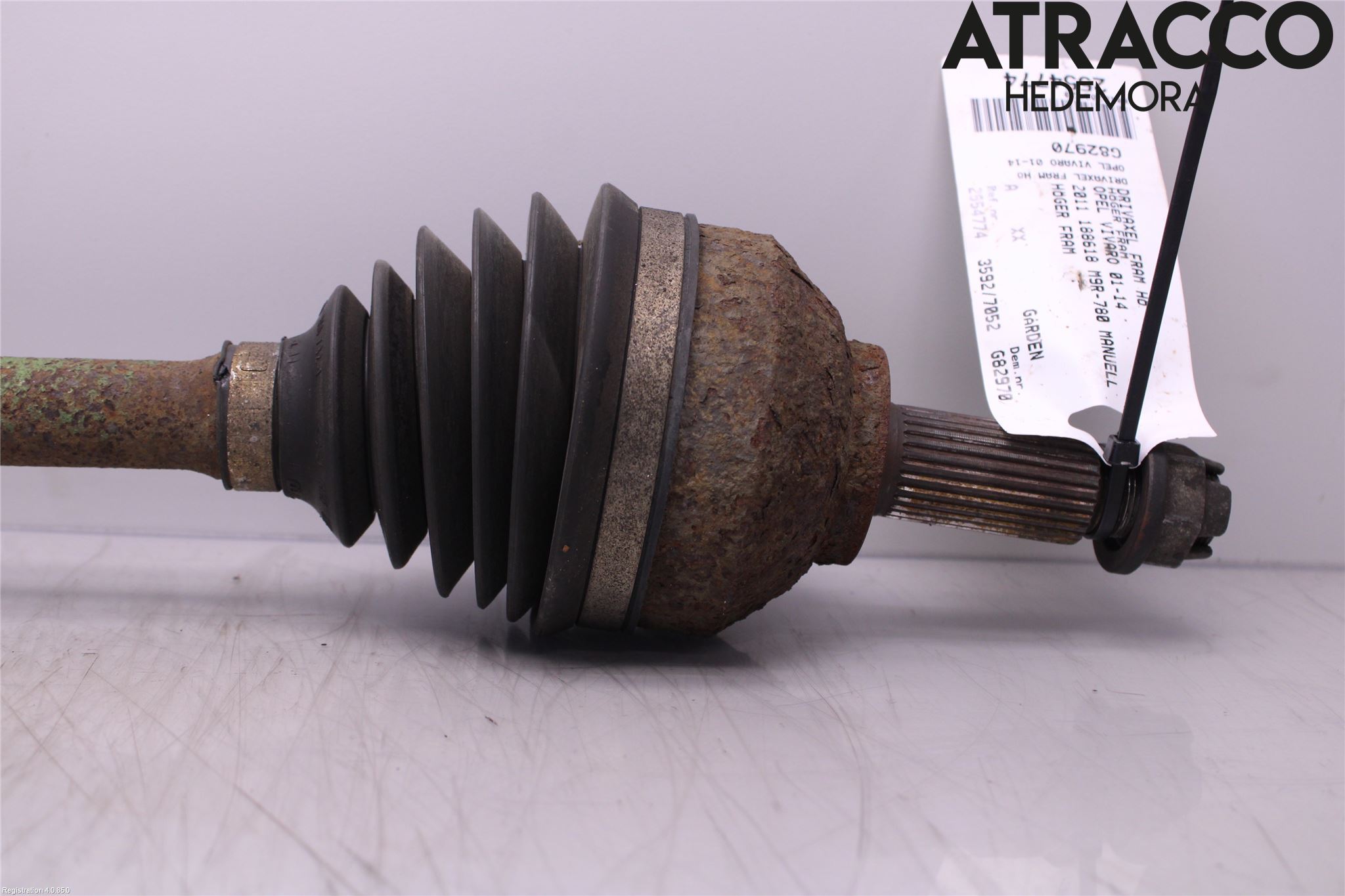 Opel VIVARO 01-14 Drivaxel Fram Höger
