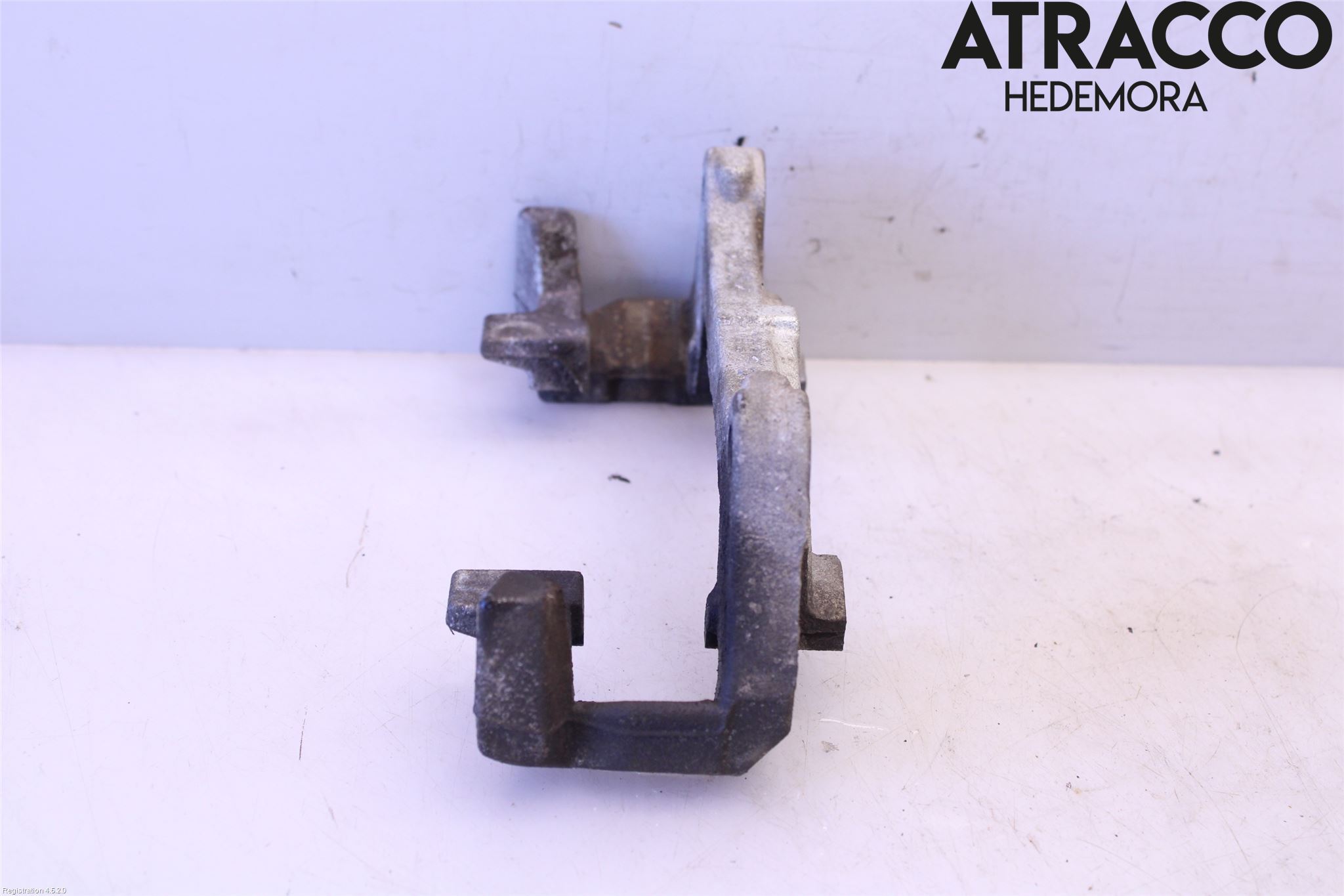 Toyota YARIS XP21 20- Bromsokshållare