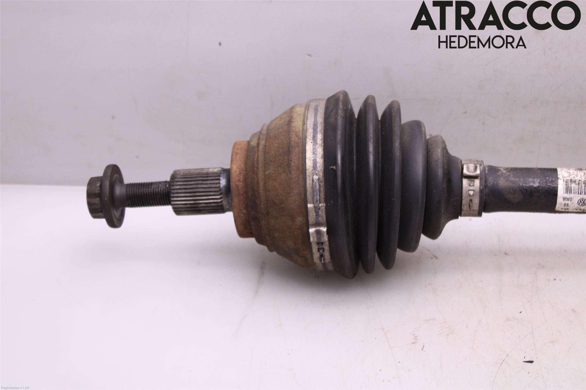 Volkswagen VW TIGUAN 16-24 Drivaxel Fram Höger