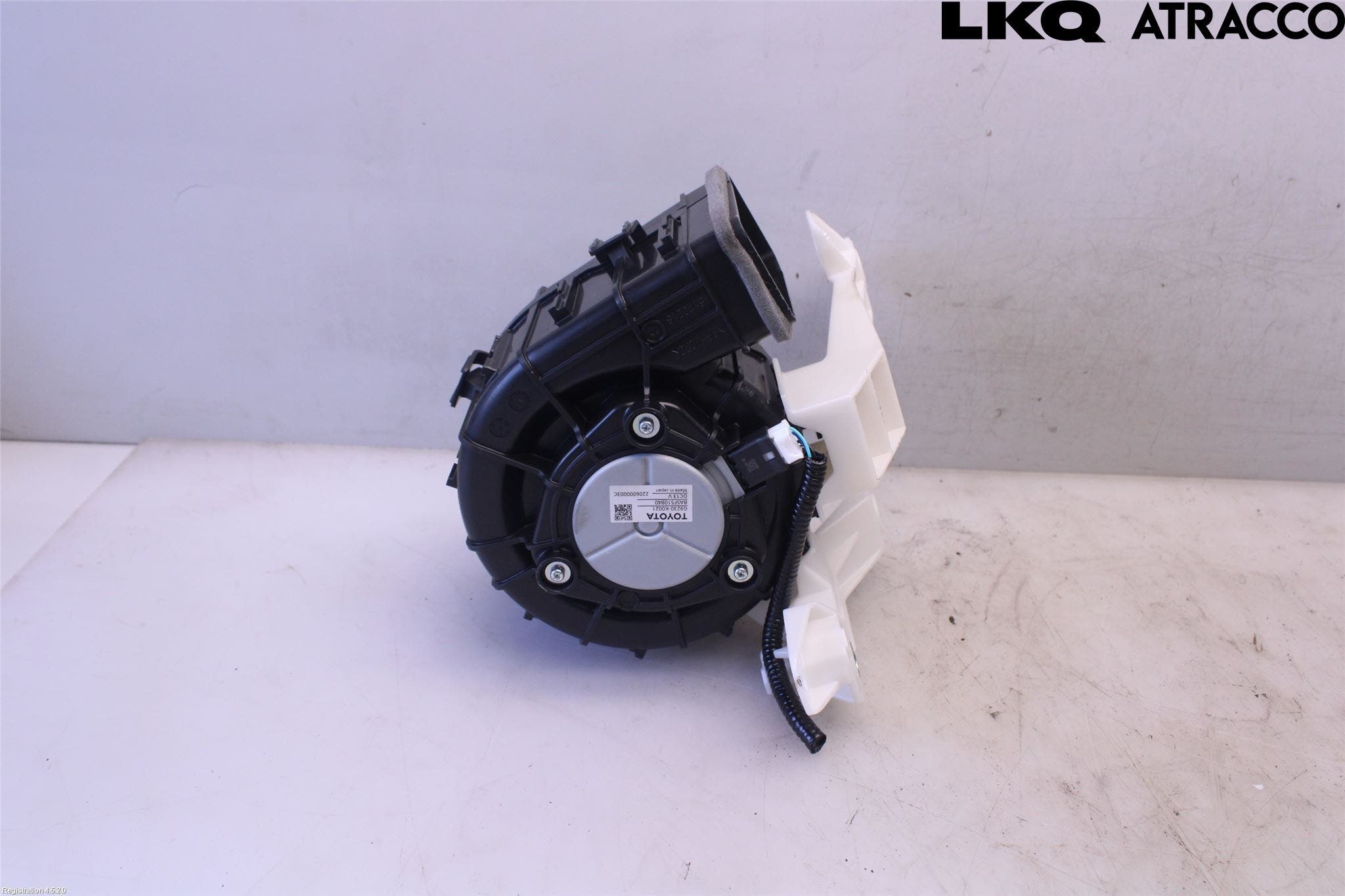 Toyota YARIS CROSS XP21 21- Kylfläkt El