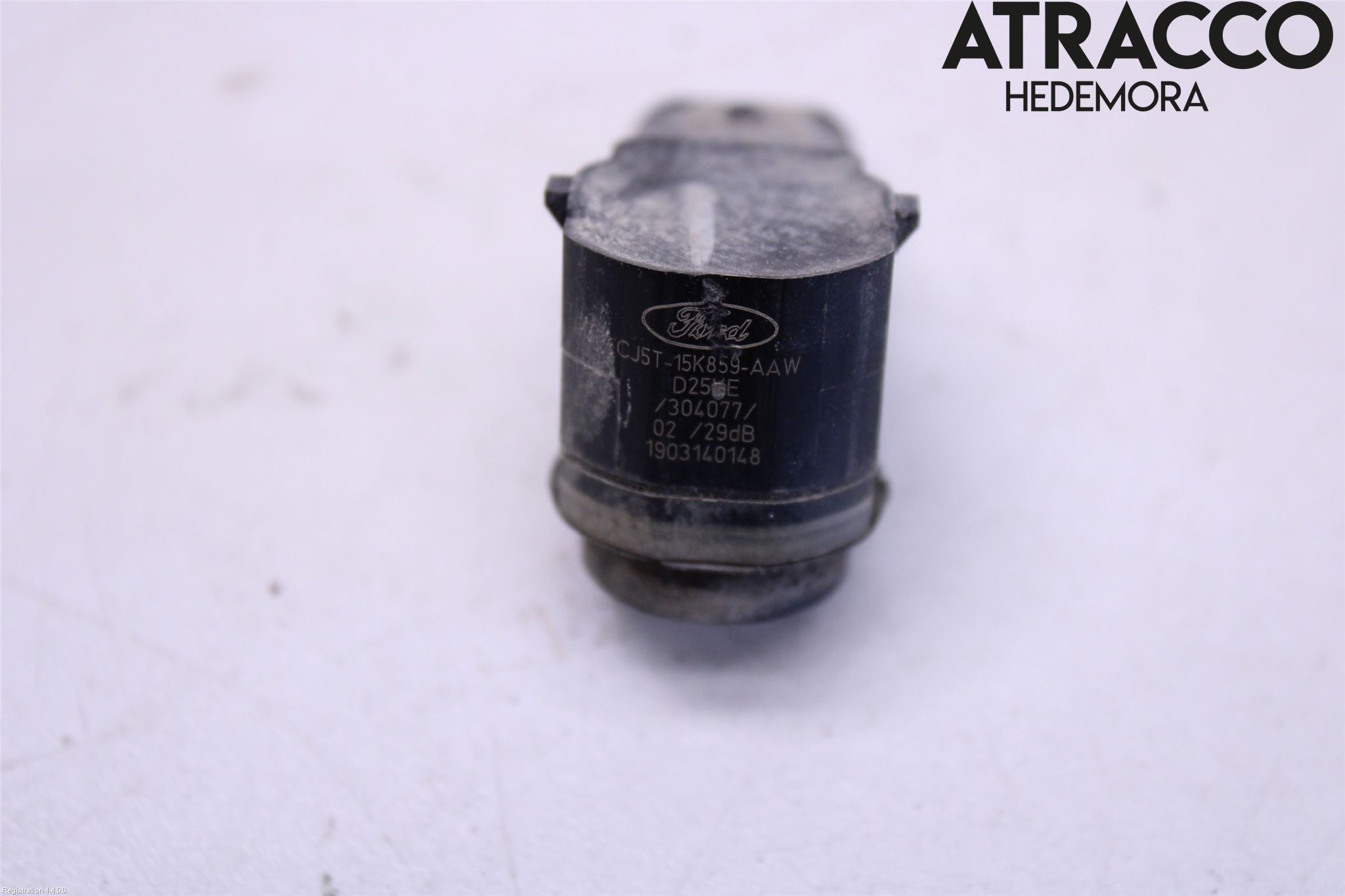 Ford KUGA 13-16 Parkeringshjälp Frontsensor