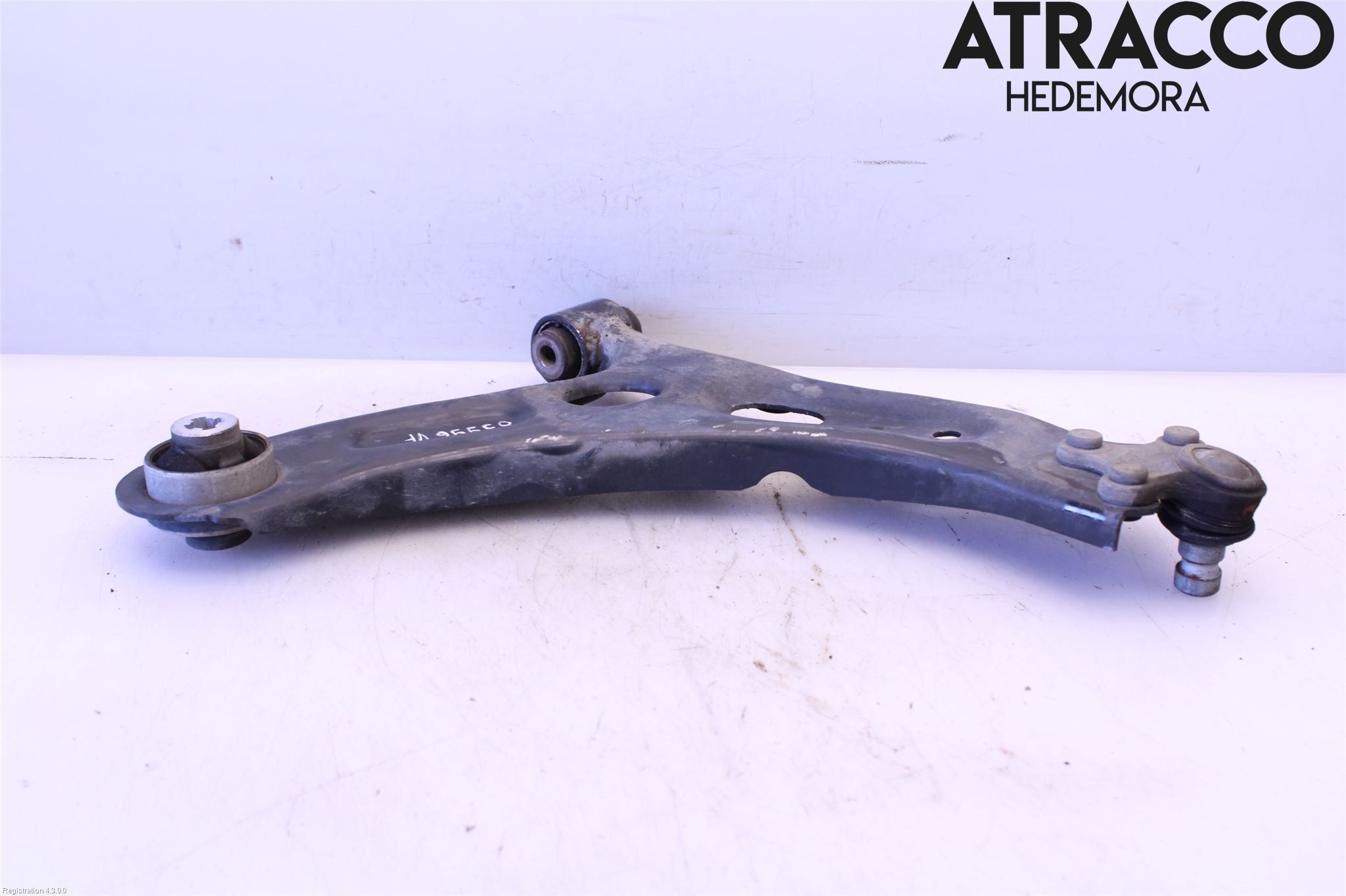 Opel CORSA F, CORSA-E 20- Bärarm Fram Undre Vä