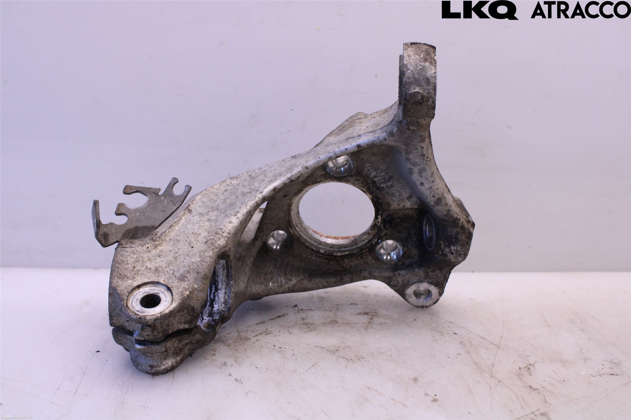 Volkswagen VW TOURAN 16- Styrspindel Lagerhus Hö