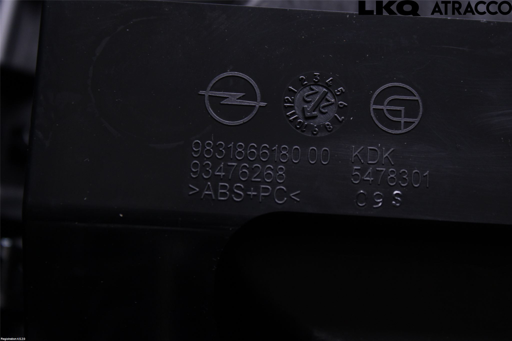 Opel CORSA F, CORSA-E 20- Instrumentkonsoll Mitt