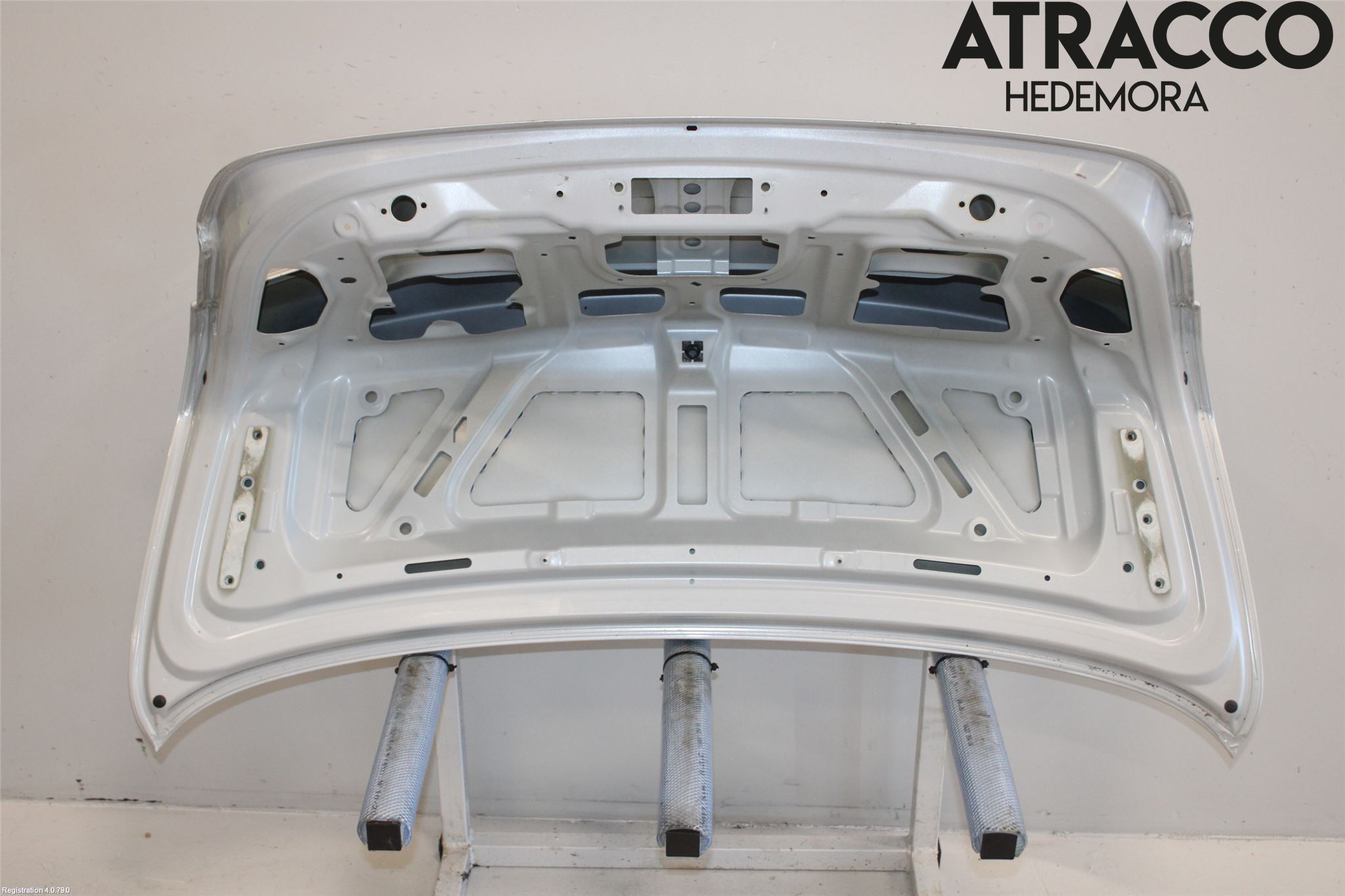 BMW 5 F10/F11/F18 09-17 Baklucka (Ej Med Ruta)