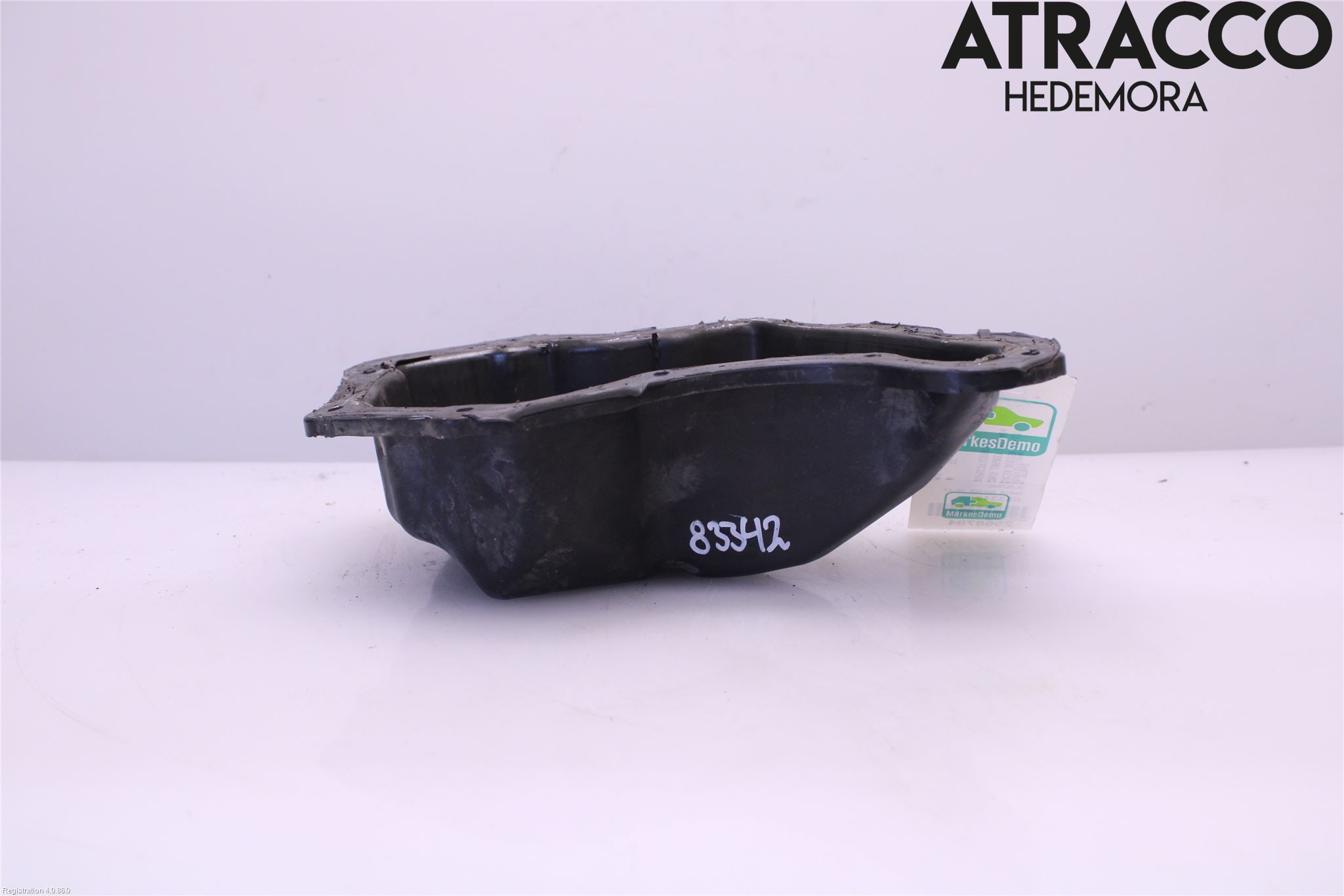 Dacia DUSTER 10-17 Oljetråg