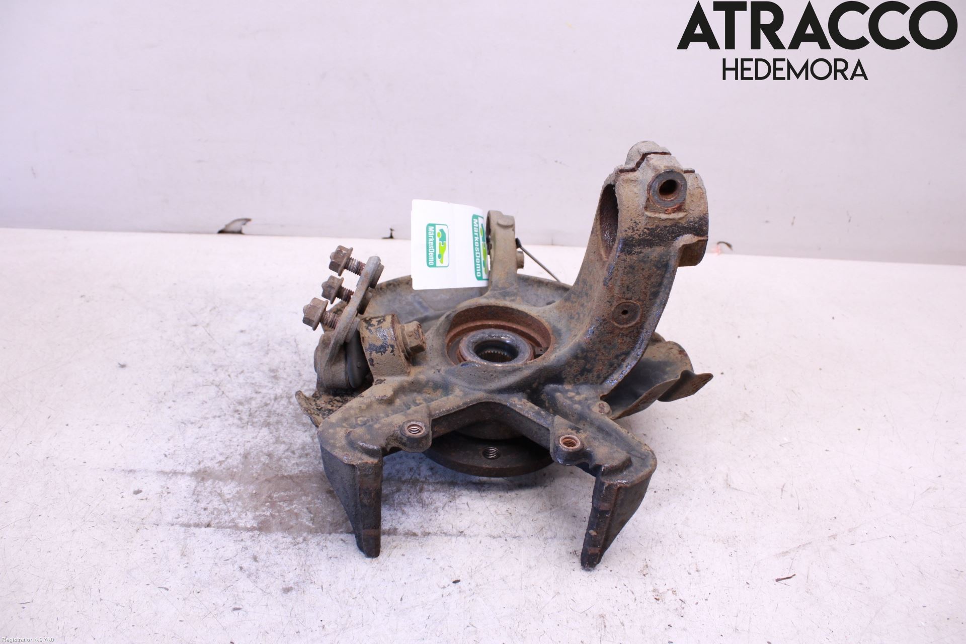 Audi A1/S1 11-18 Styrspindel Lagerhus Vä