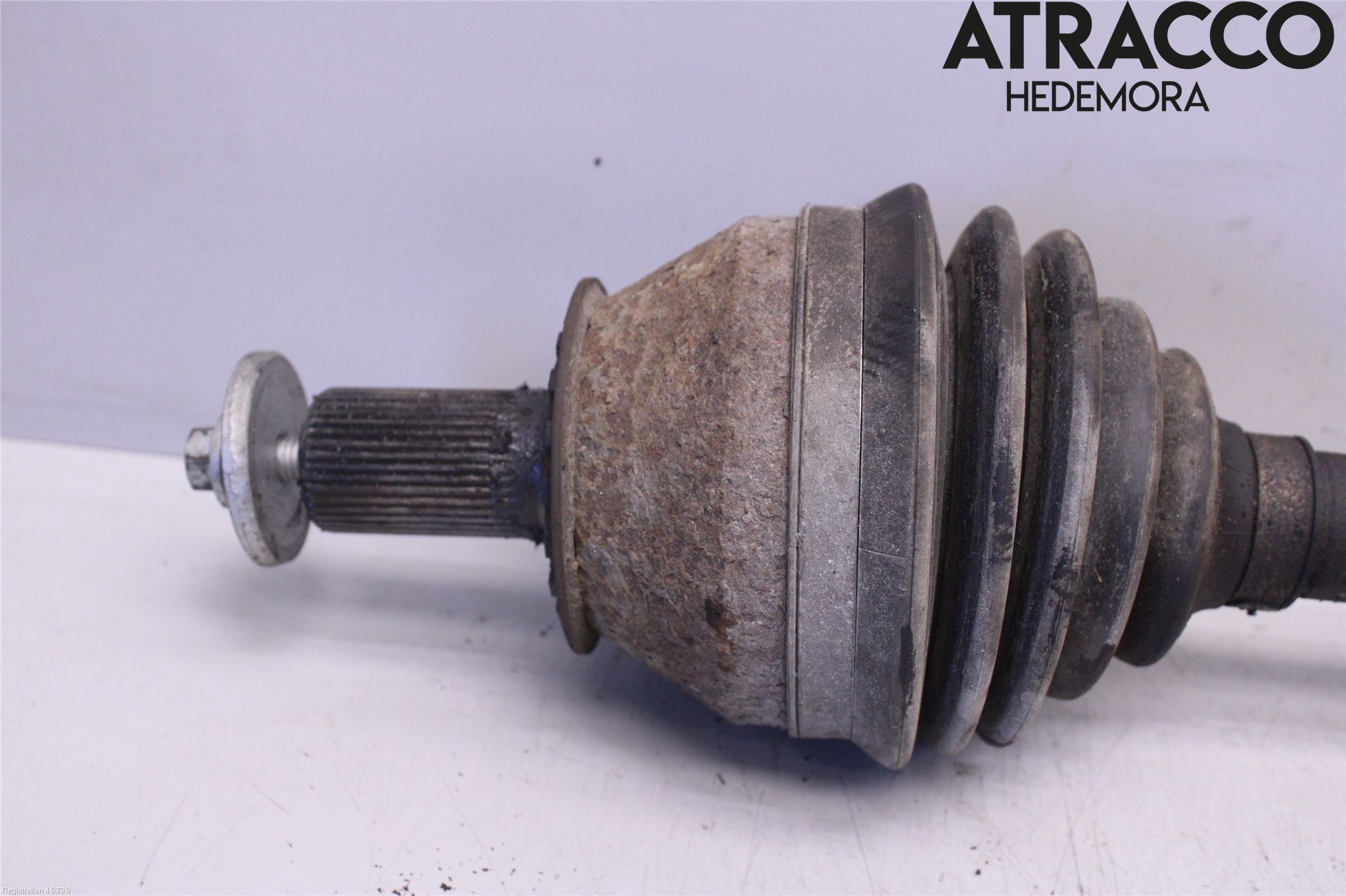 Volvo V70 14-16 Drivaxel Fram Höger