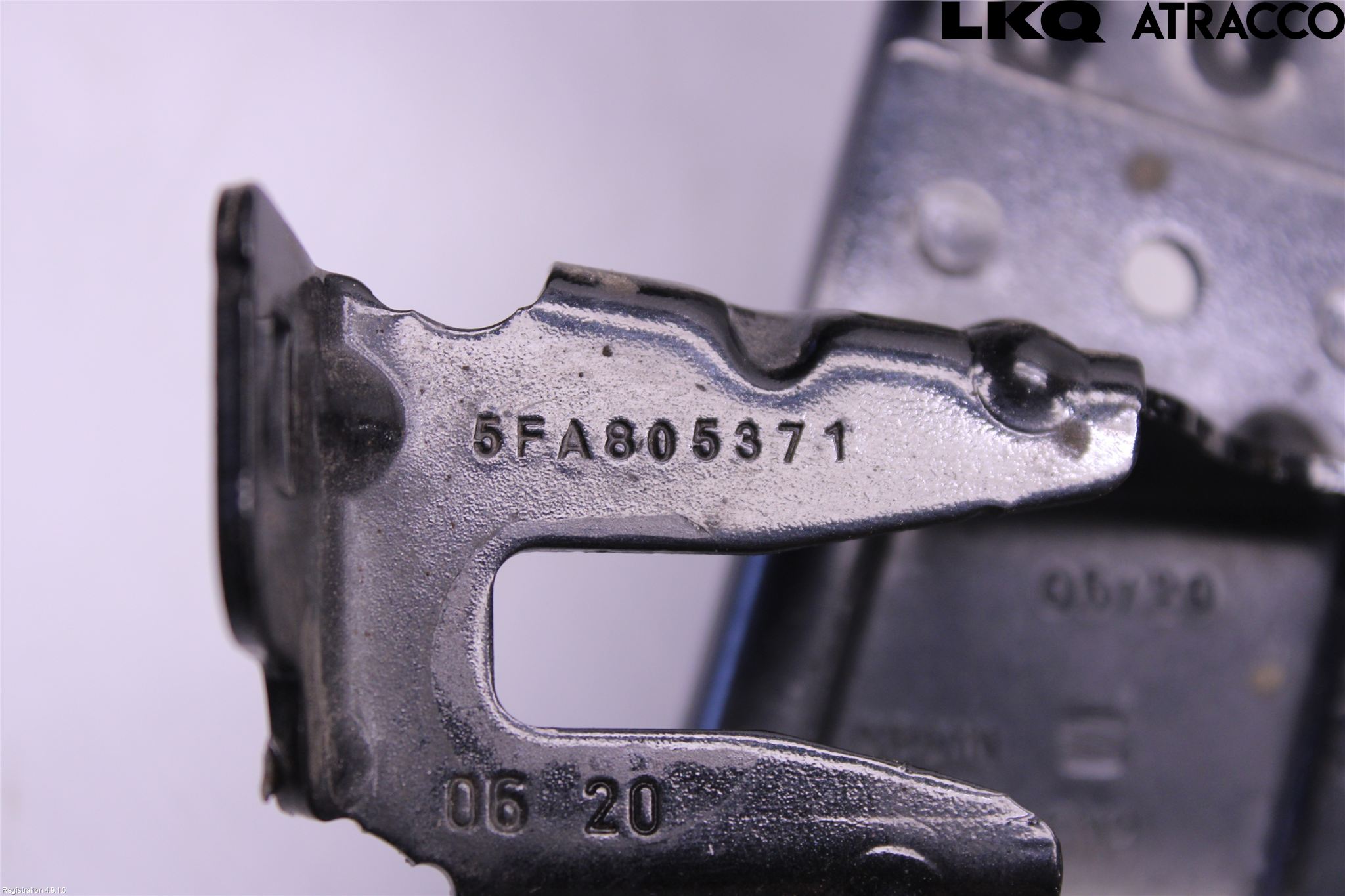 Seat LEON 20- Skärmfäste Fram Hö