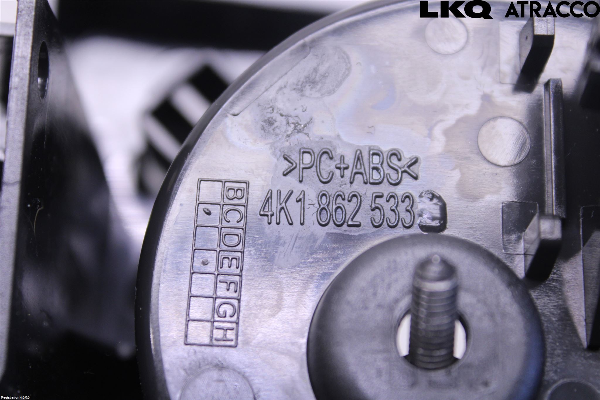 Audi A6 F2/C8 19- Mugghållare