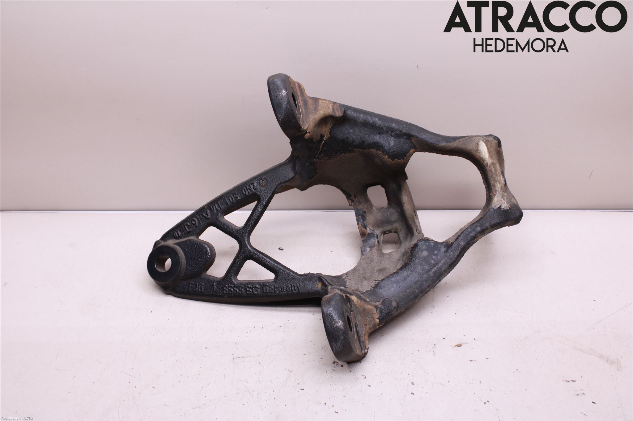 LB MAN Bladfjäderhänke Bak