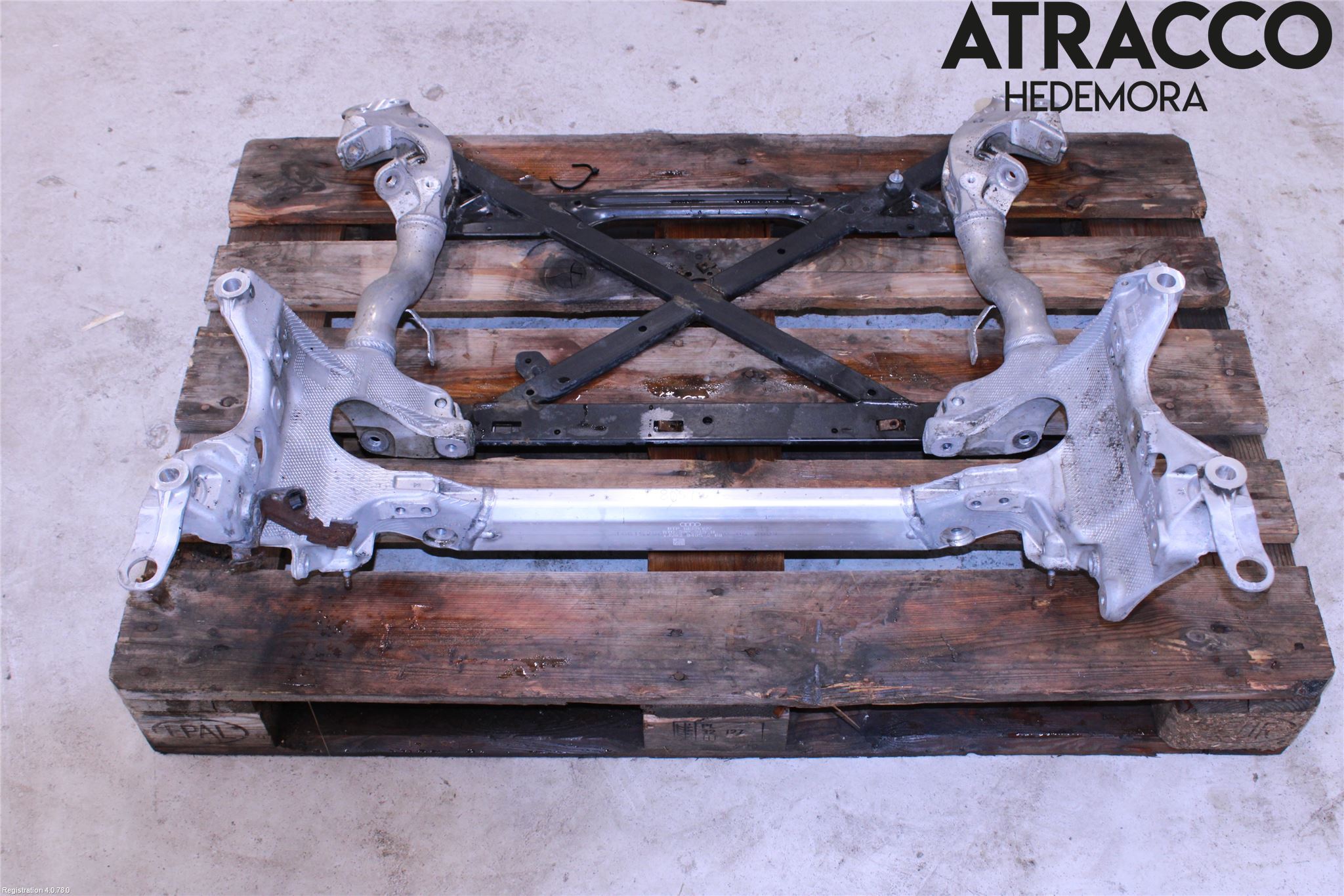 BMW 5 F10/F11/F18 09-17 Framvagnsbalk
