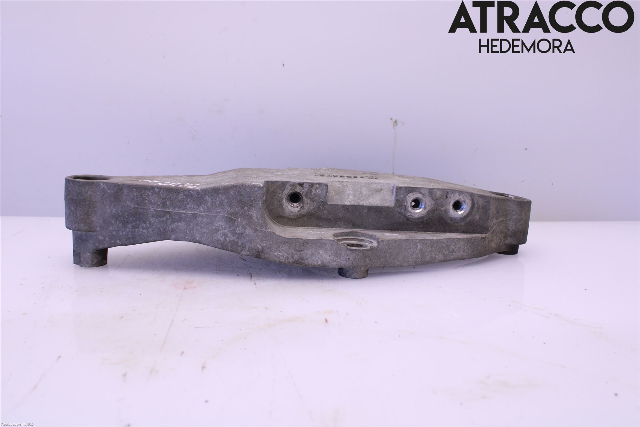 Chevrolet CAPTIVA Motorfäste