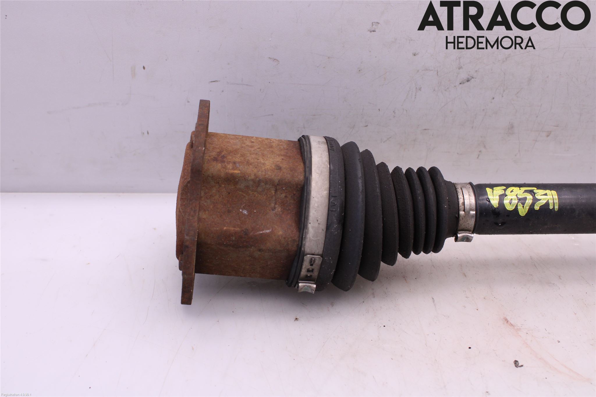 Audi Q5 09-16 Drivaxel Fram Vänster