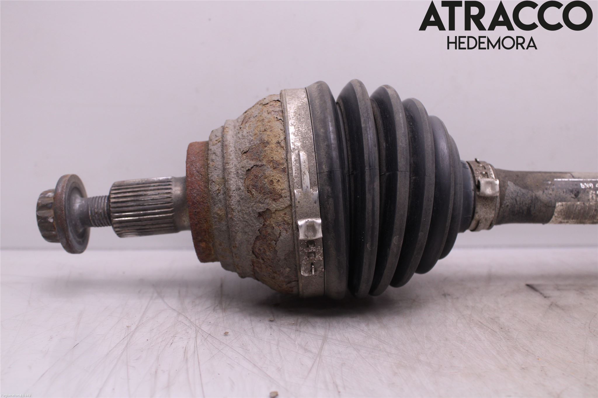 Audi Q3 8U 12-18 Drivaxel Fram Vänster