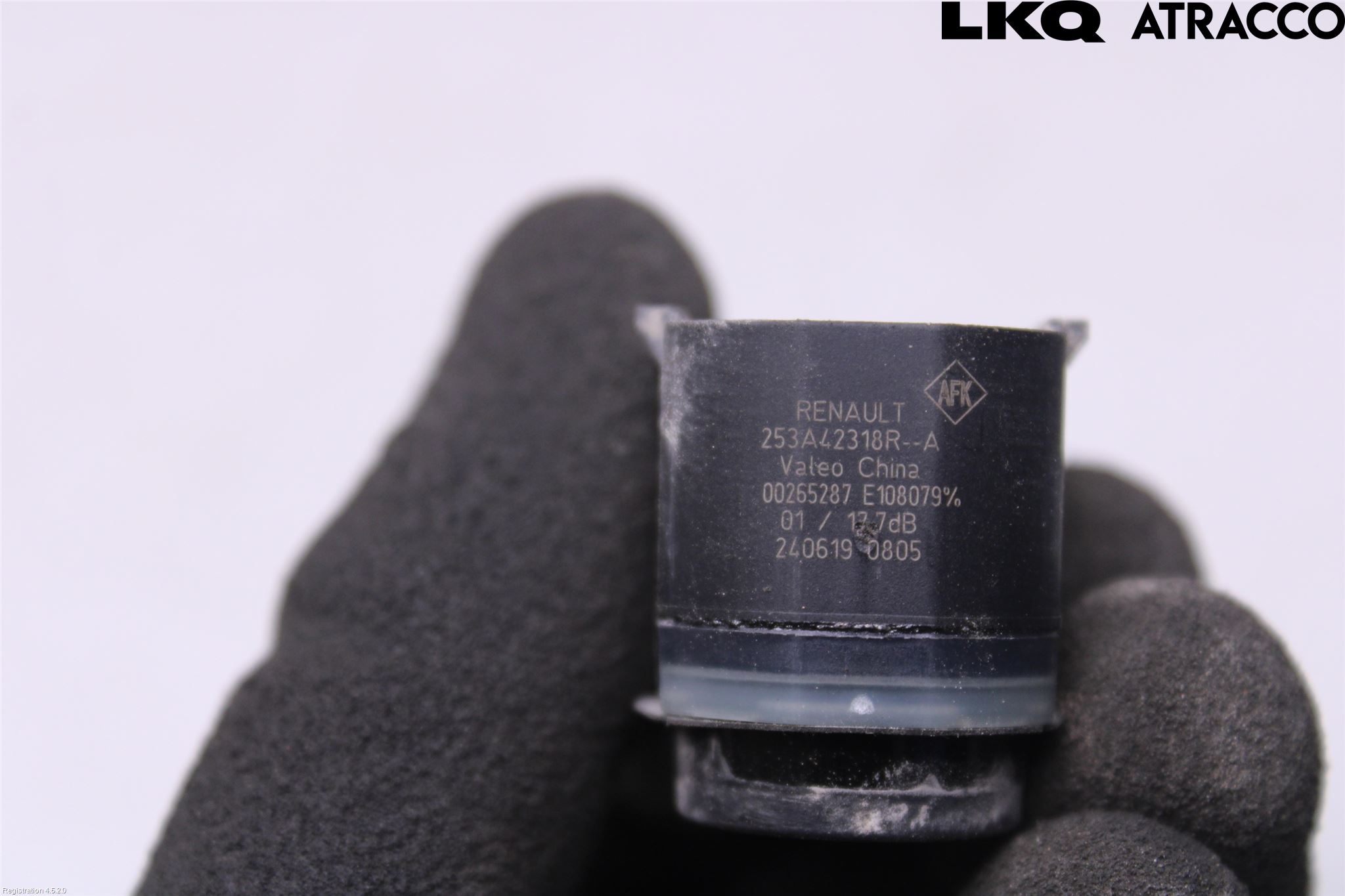 Dacia DUSTER 18-24 Parkeringshjälp Backsensor