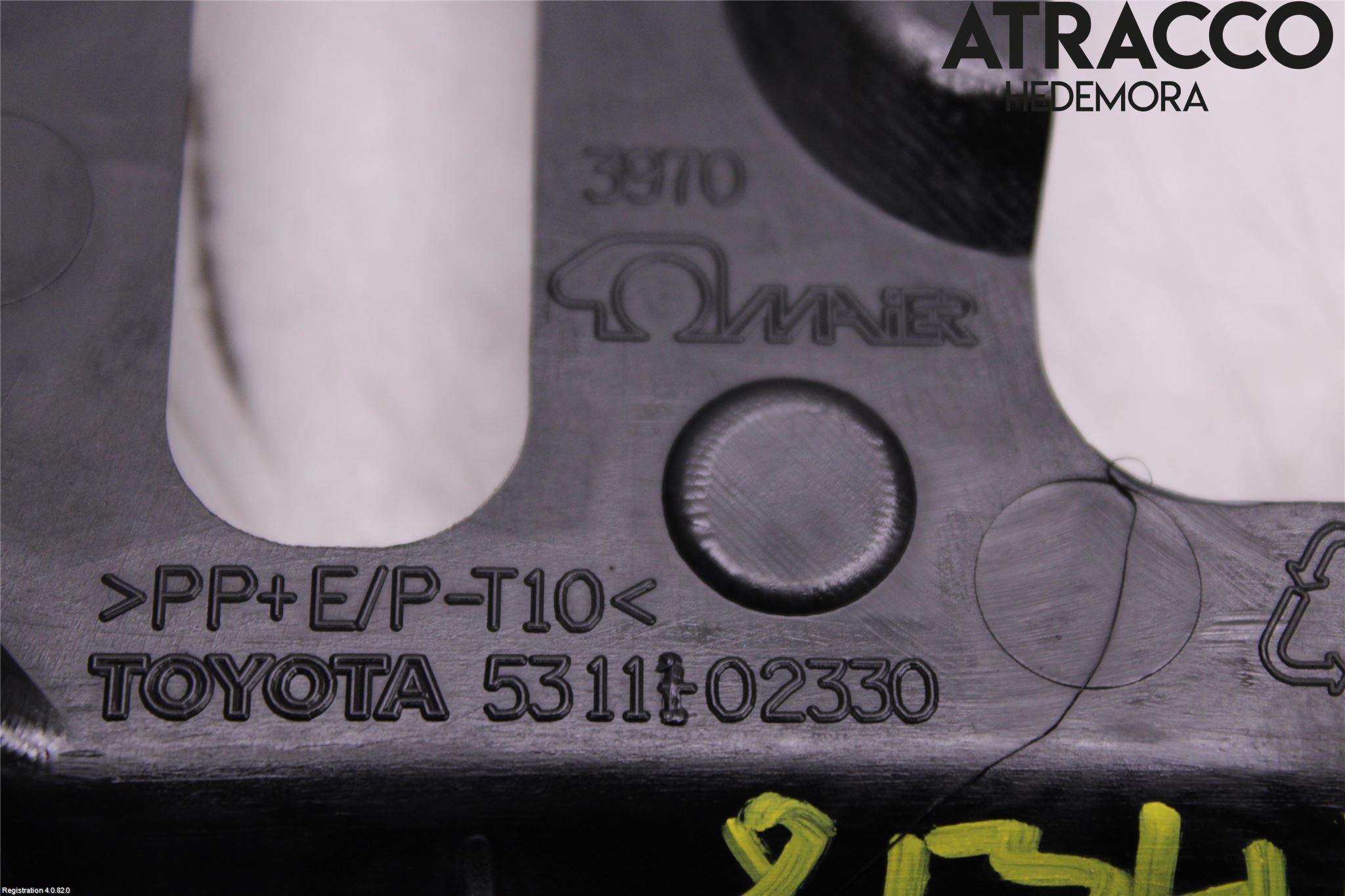 Toyota COROLLA 02-07 Grilldel Mitt