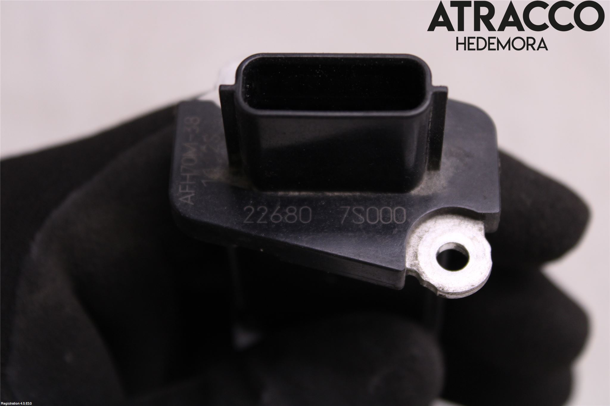 Nissan QASHQAI+2  10-14 Injluftmassamätare