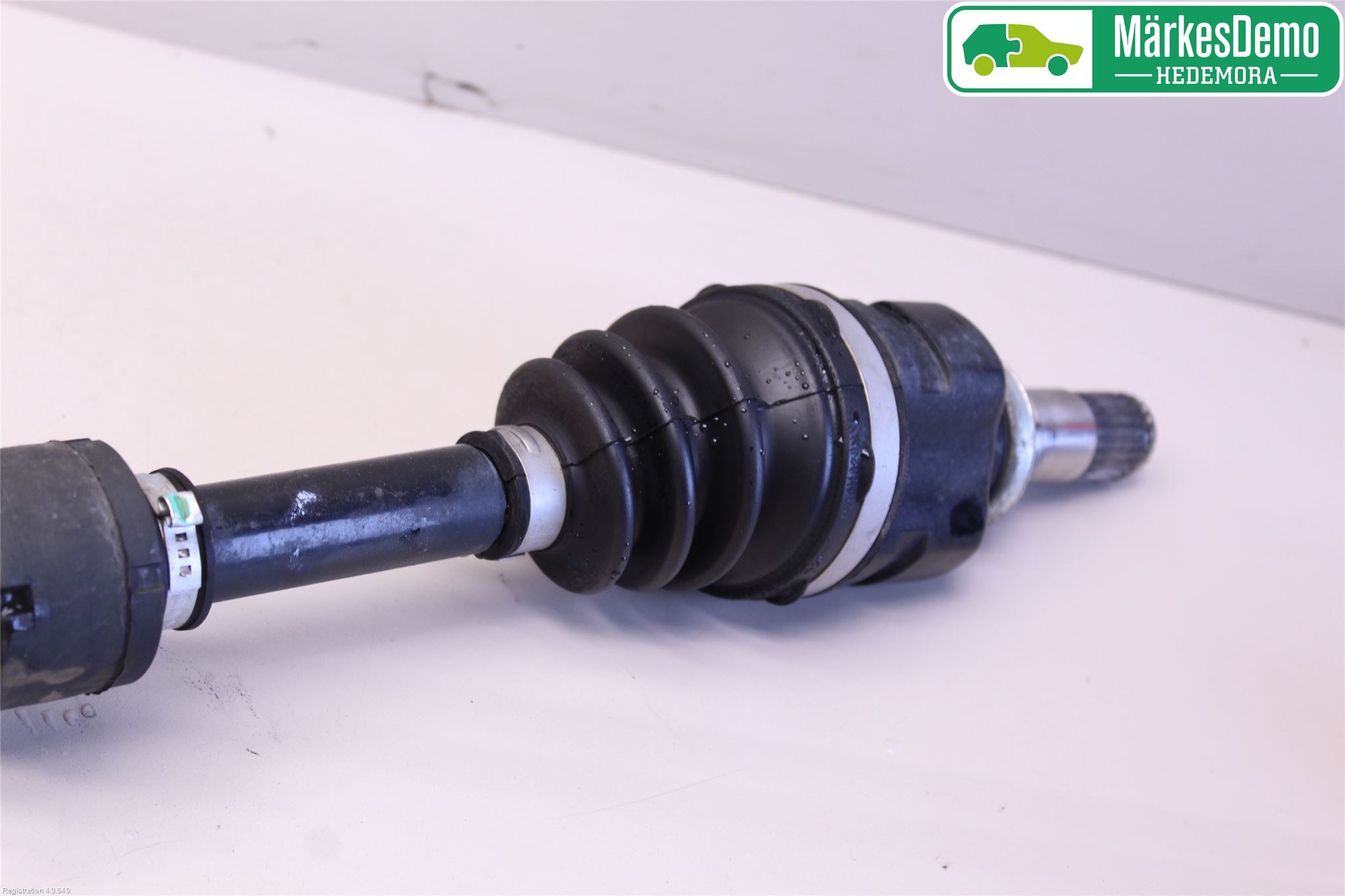 Toyota YARIS XP130 15-20 Drivaxel Fram Höger