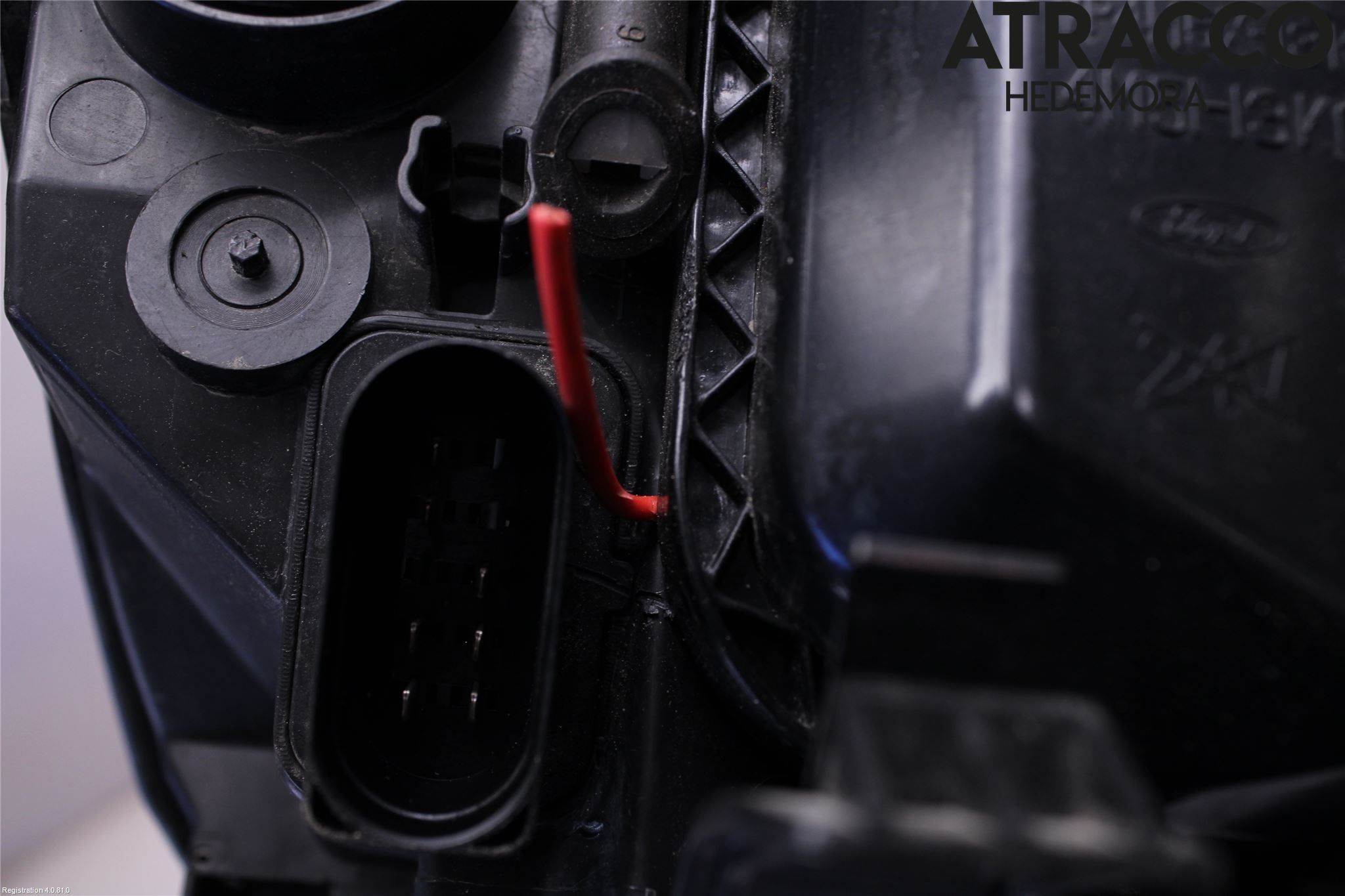 Ford FOCUS     04-07 Strålkastare Vänster