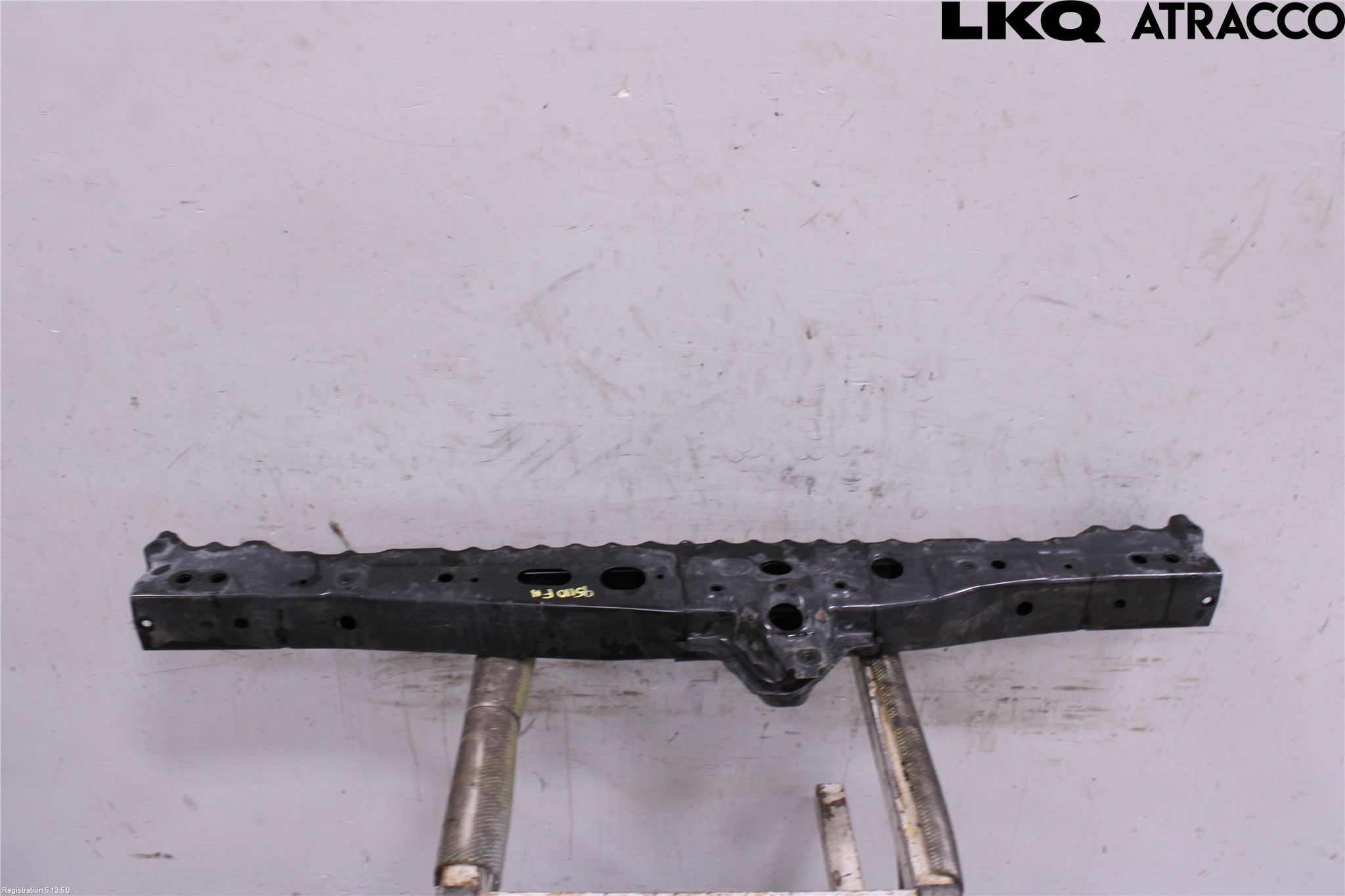 Toyota AURIS 13-19 Frontplåt Undre
