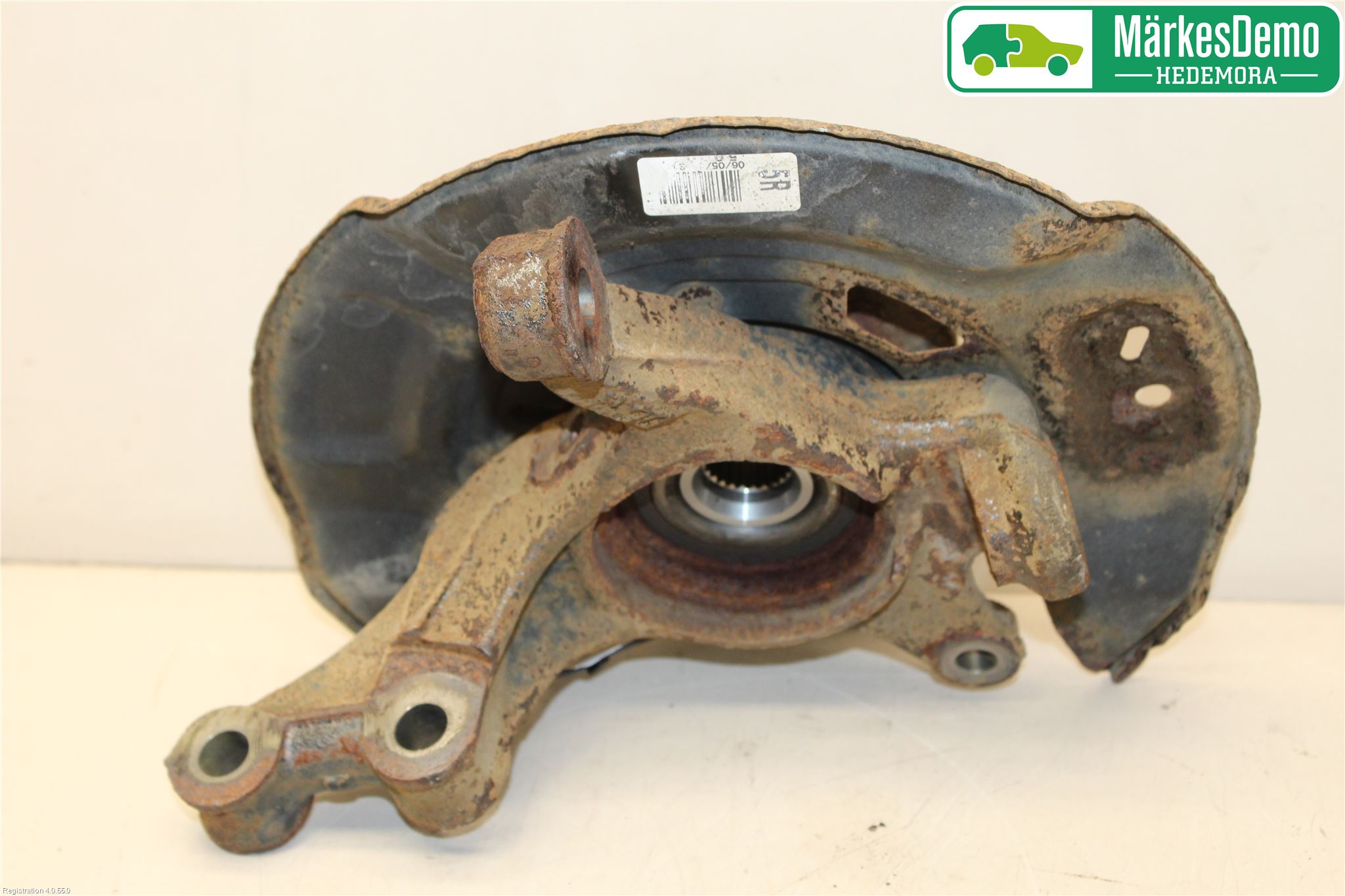 Toyota YARIS XP130 12-14 Styrspindel Lagerhus Hö