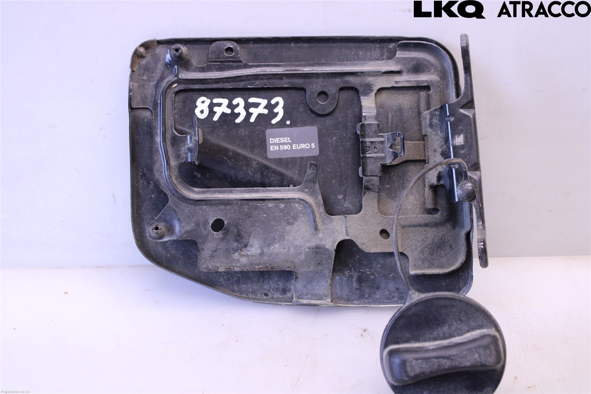 Nissan NAVARA 05-16 Tanklucka