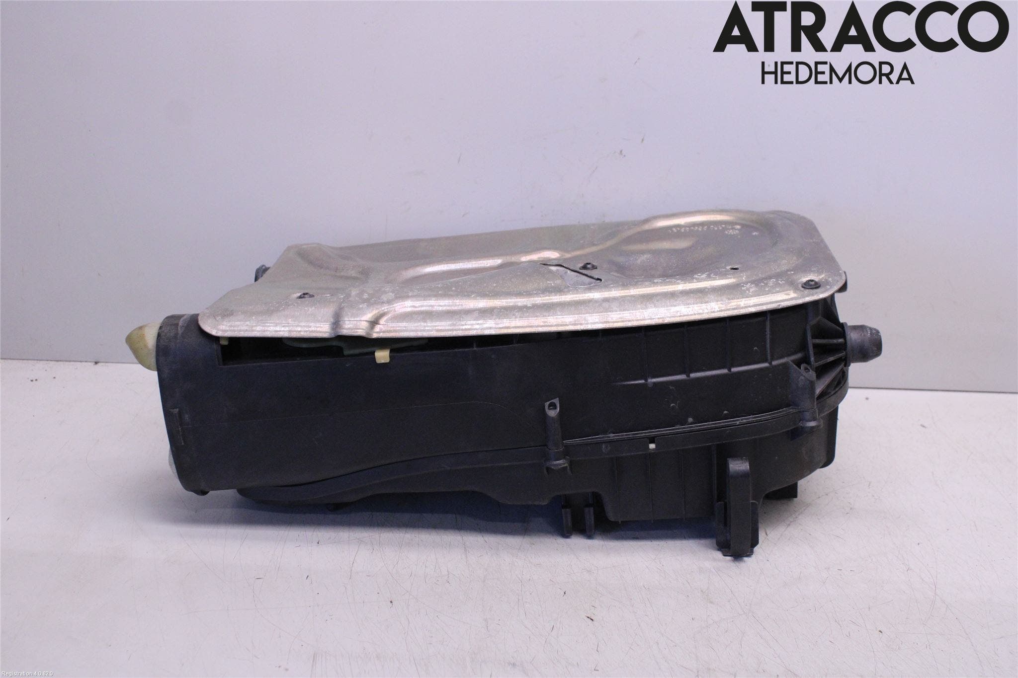 Mercedes-Benz MB E-KLASS (W212) 09-16 Luftrenare