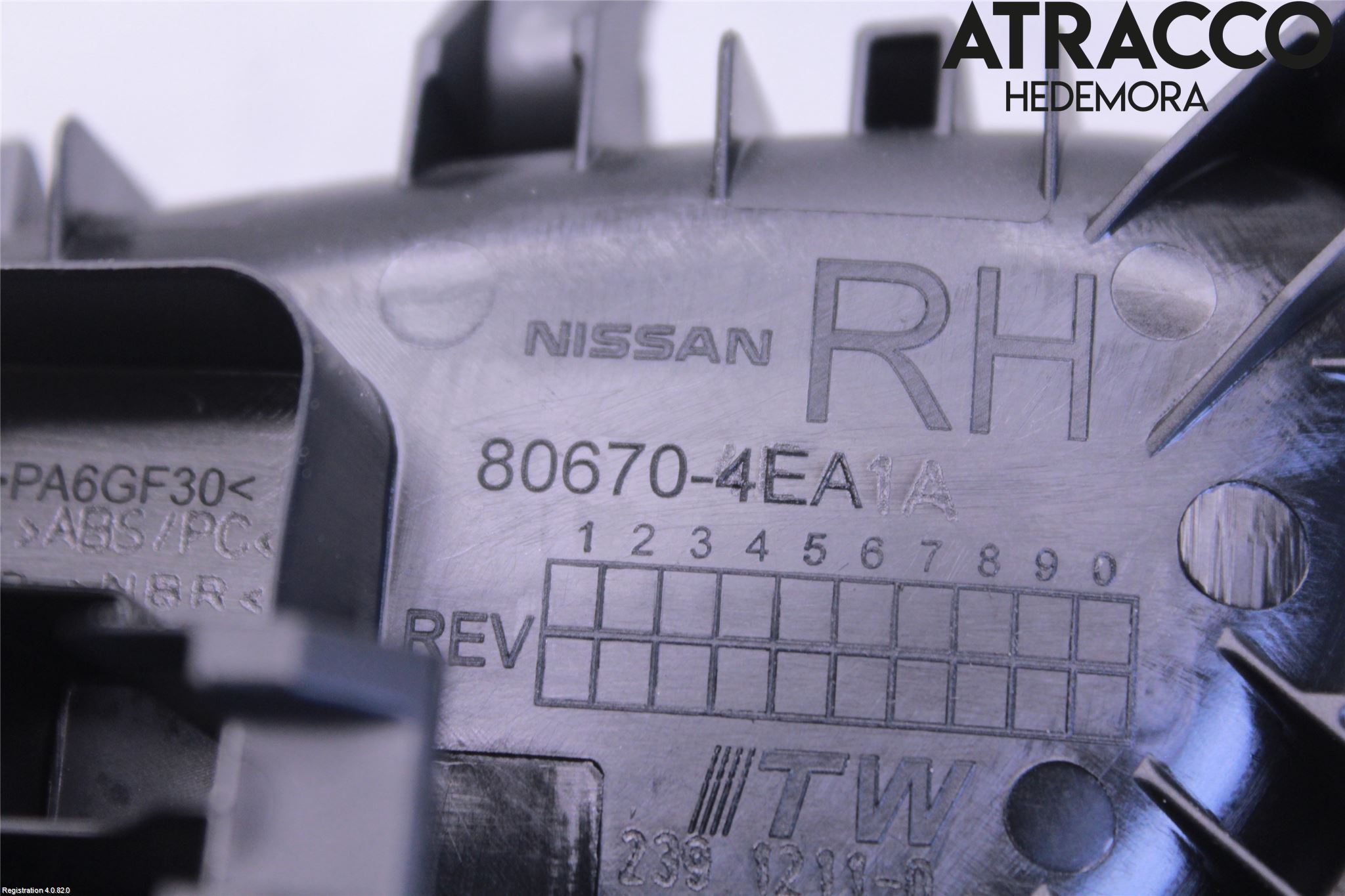 Nissan NAVARA, TREK-1 17-21 Dörrhandtag Inre Hö