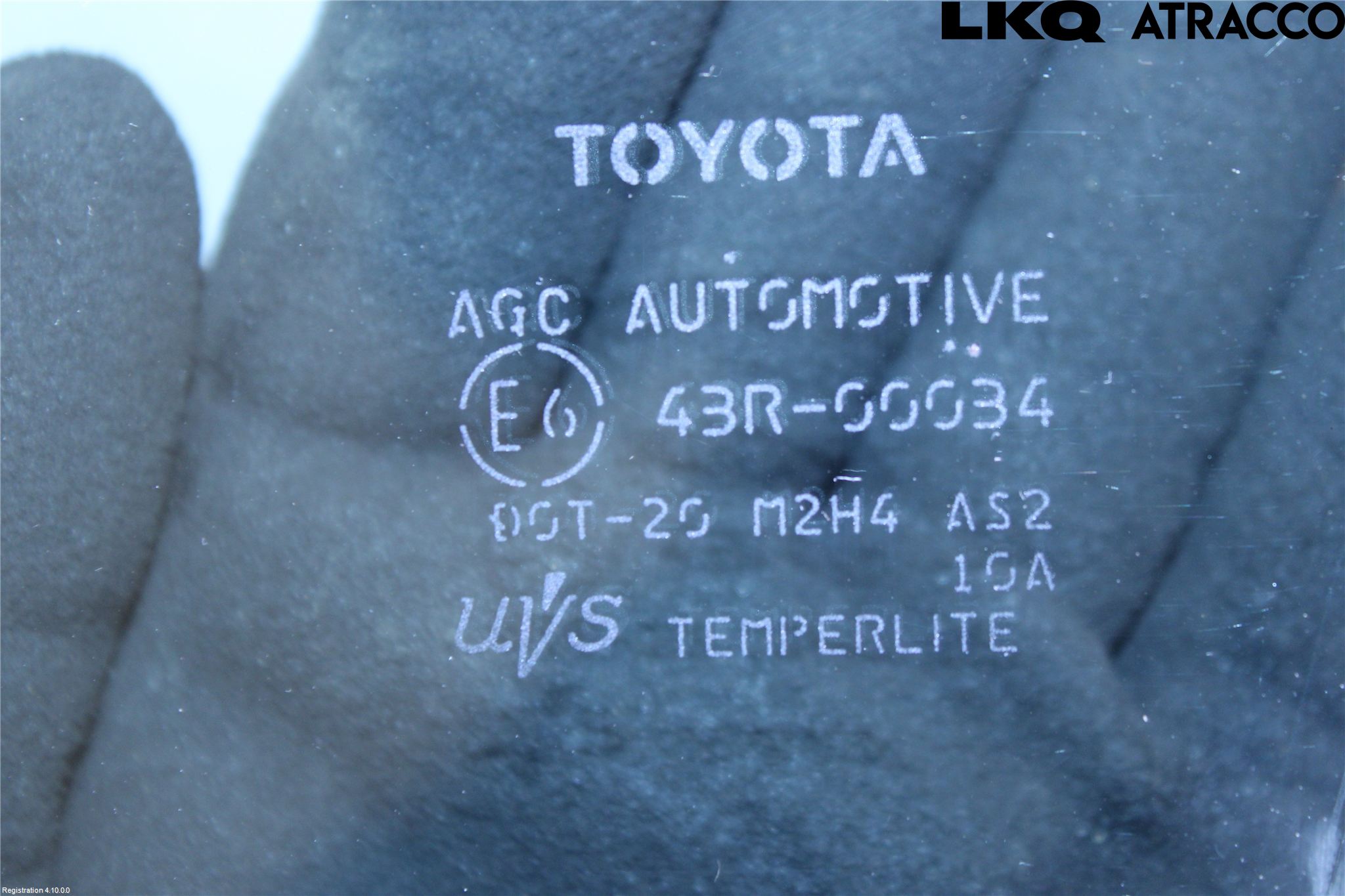 Toyota RAV4 13-18 Dörruta Fram Höger