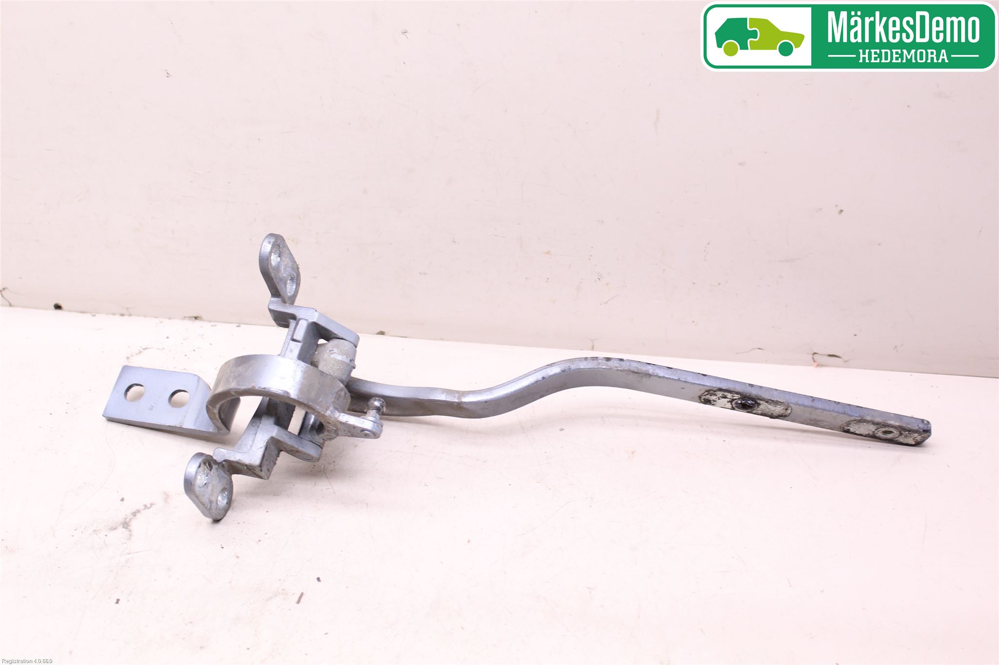 Porsche CAYENNE 03- Bakluckegångjärn Hö