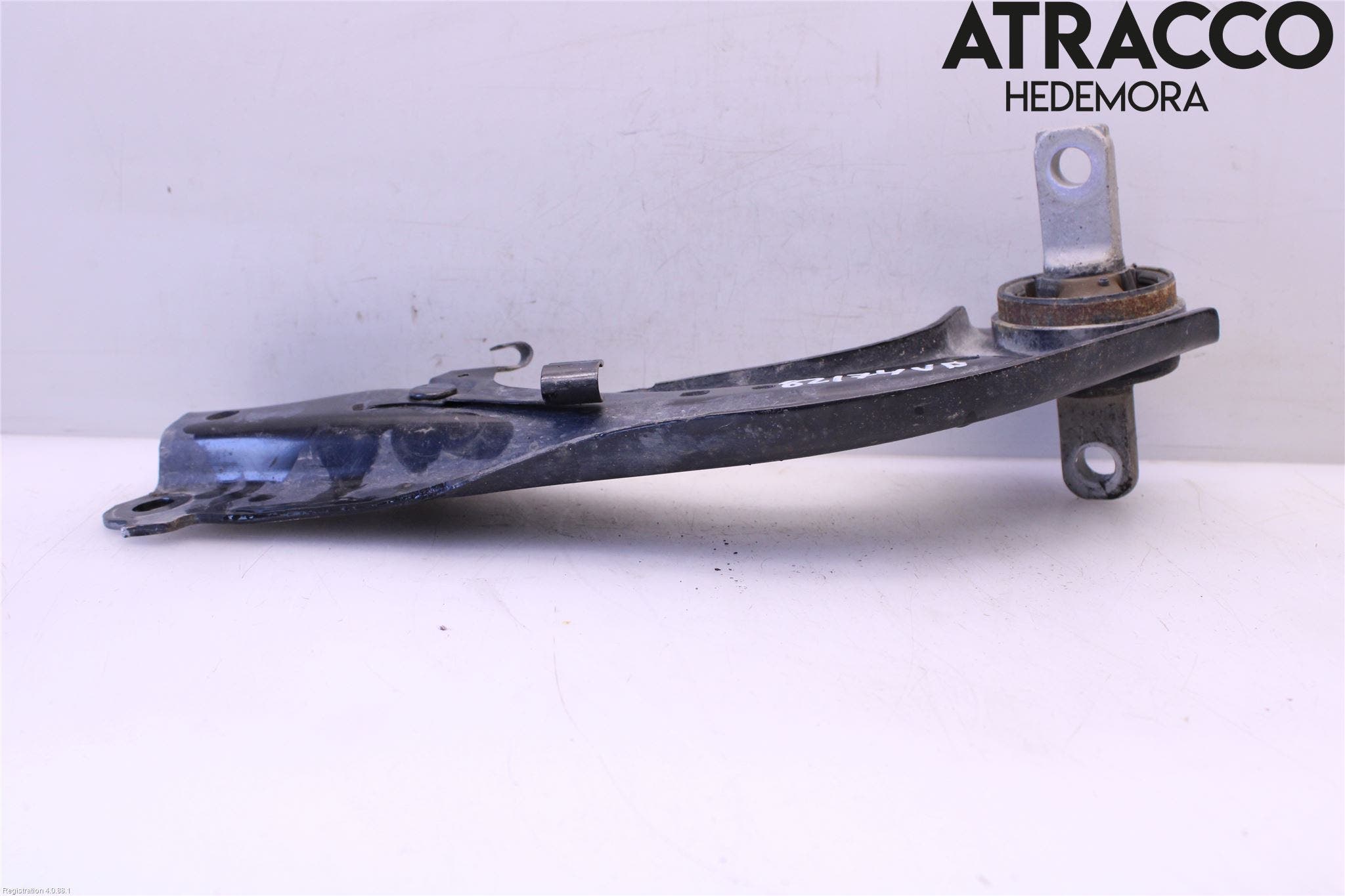 Toyota RAV4 19- Bärarm Bak Vänster