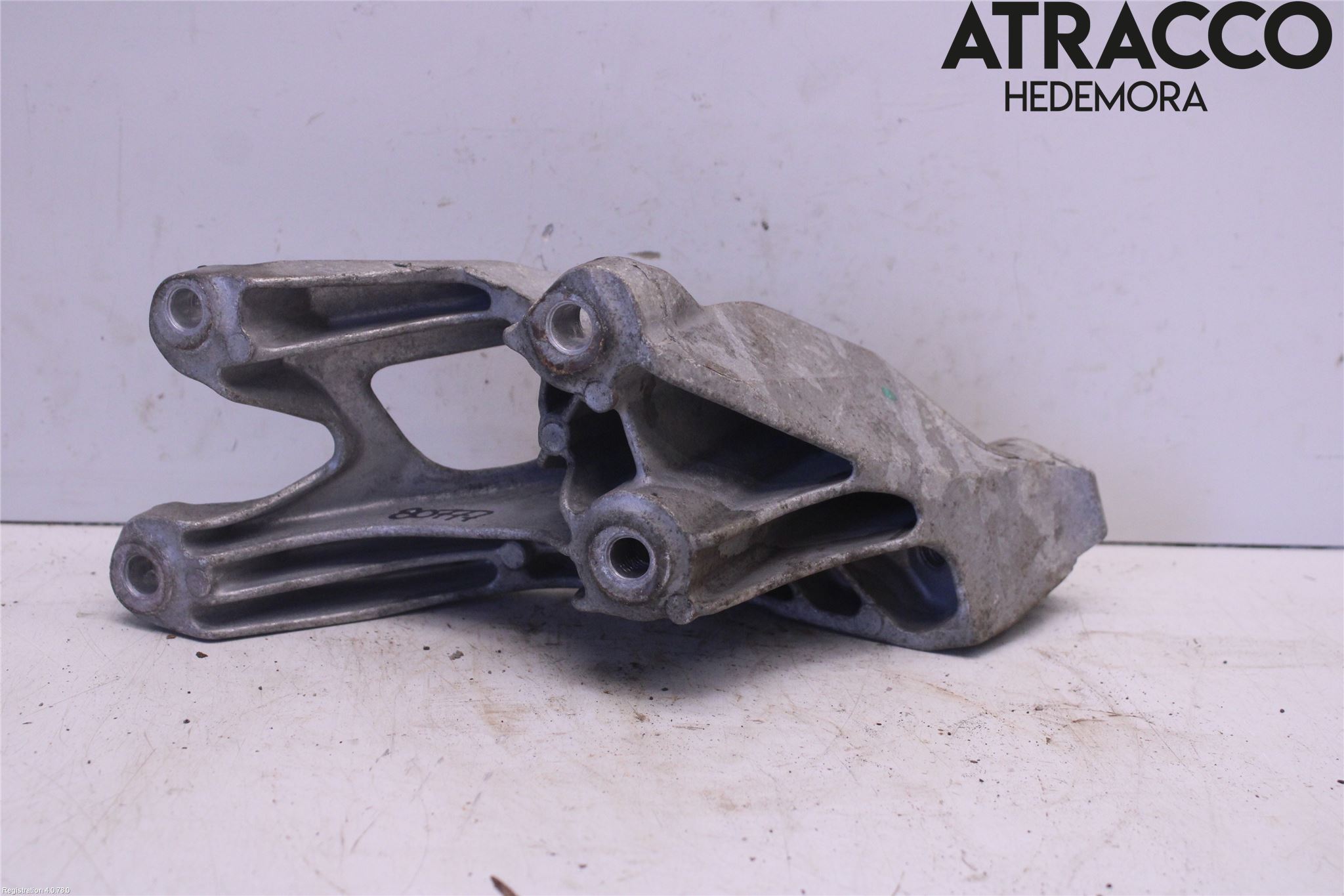 Audi A4 12-15 Motorfäste