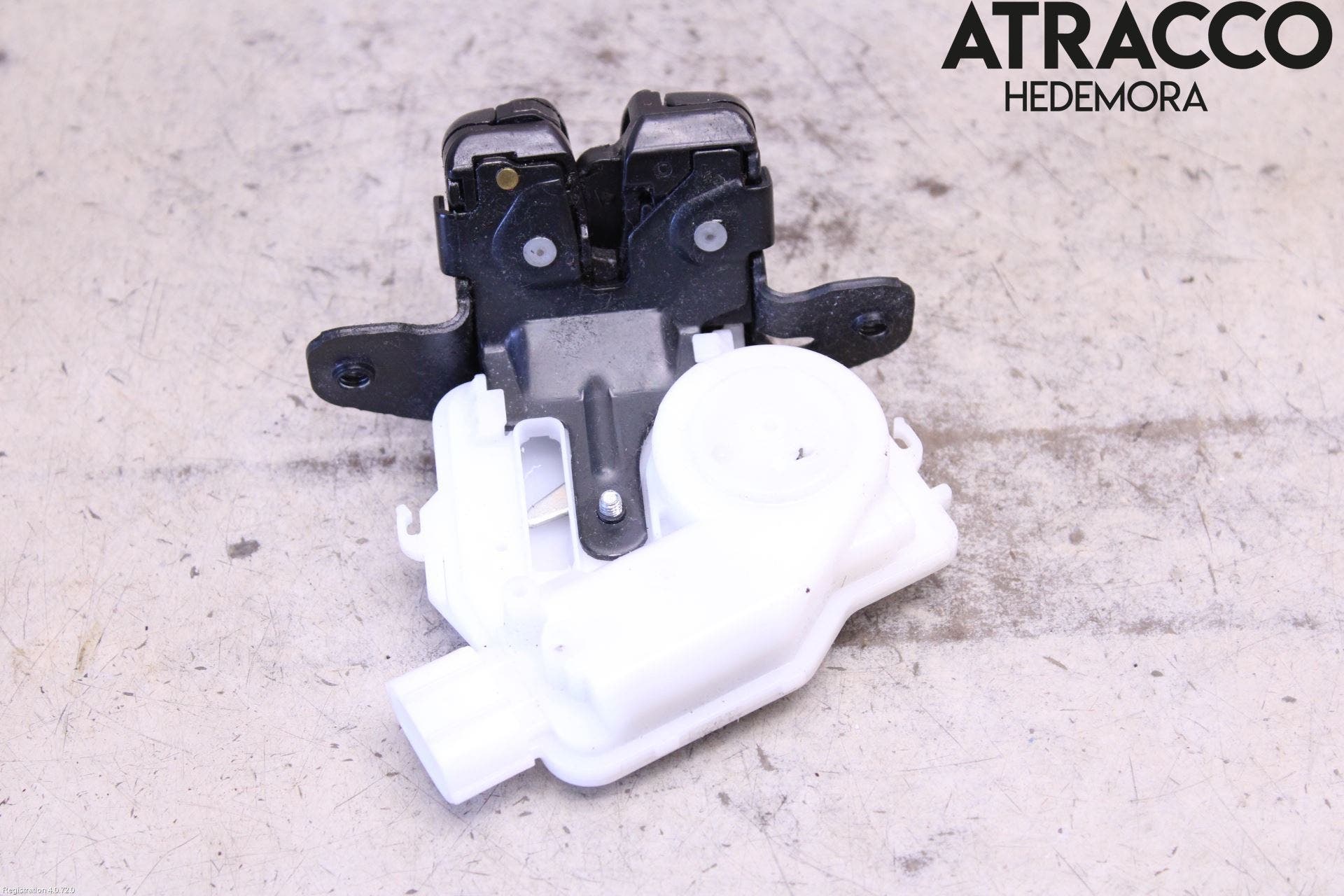 Toyota AURIS 13-19 Låskista Baklucka