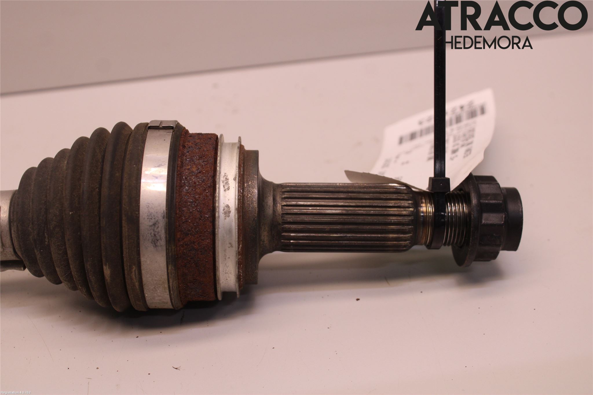 Lexus NX 300h 15-21 Drivaxel Bak Vänster