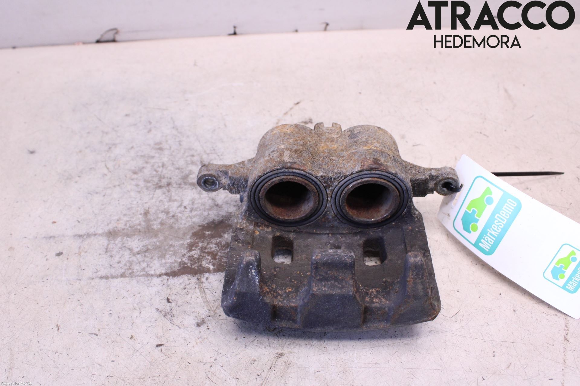 Nissan X-TRAIL     01-07 Bromsok Fram Vänster