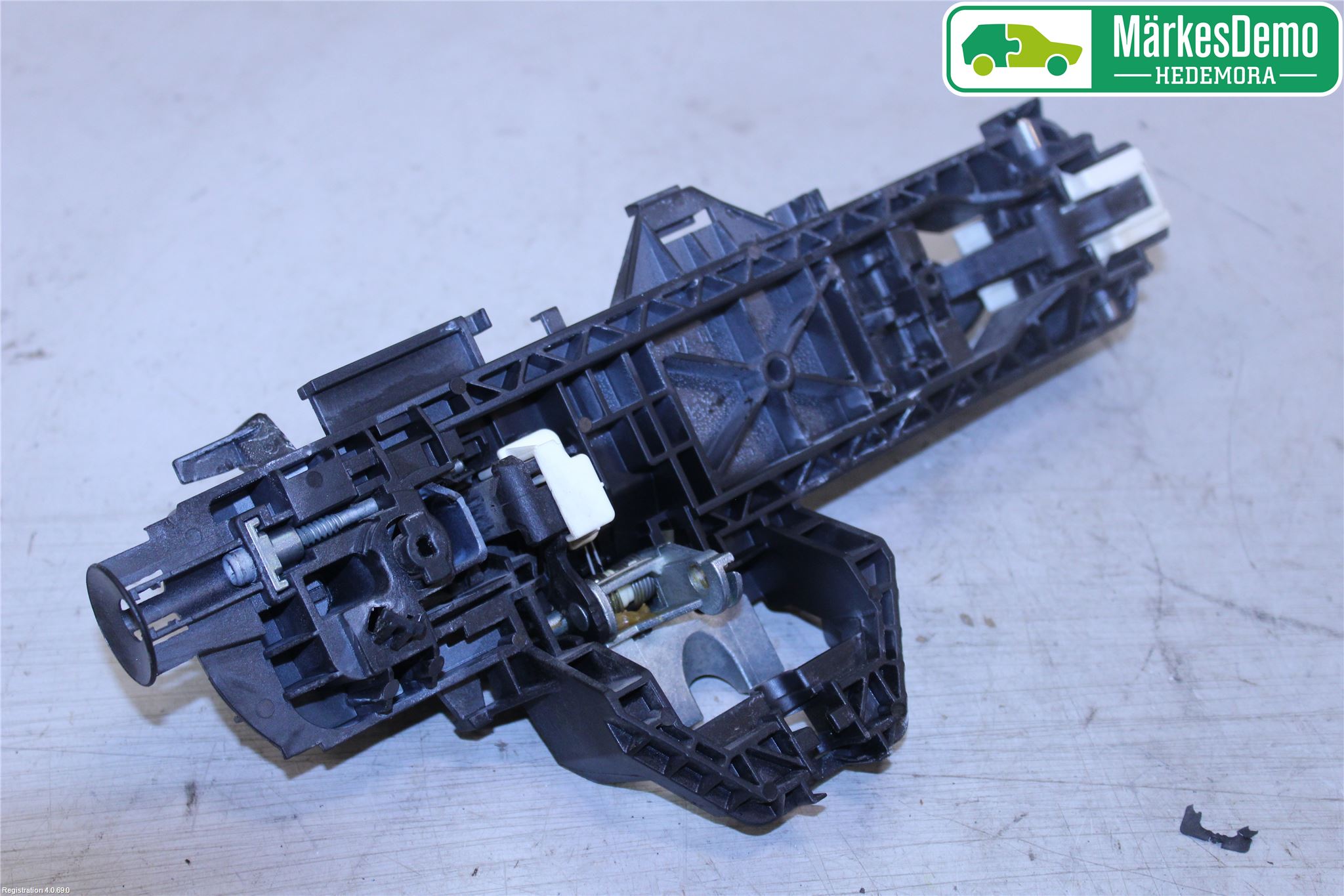 Mercedes-Benz MB C-KLASS (W204) 07-15 Dörrhandtag Yttre Vä