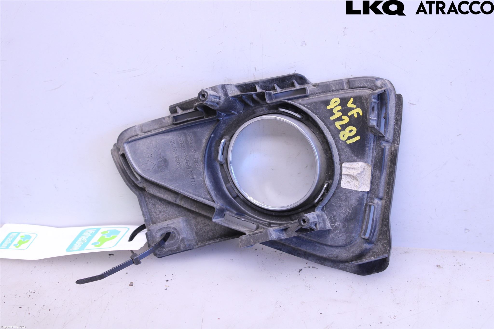 Toyota RAV4 13-18 Dimljussarg Fram