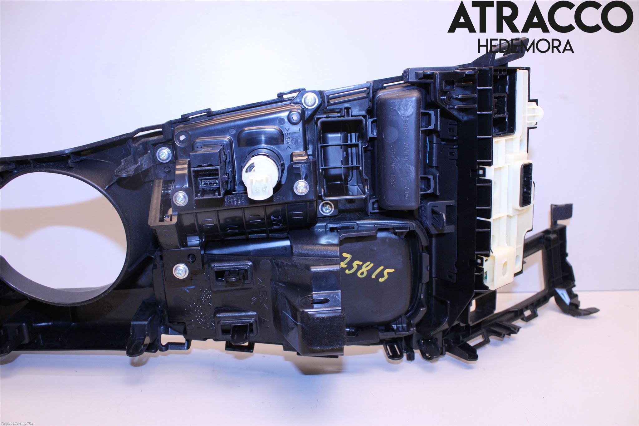 Lexus CT 200h Instrumentkonsoll Mitt