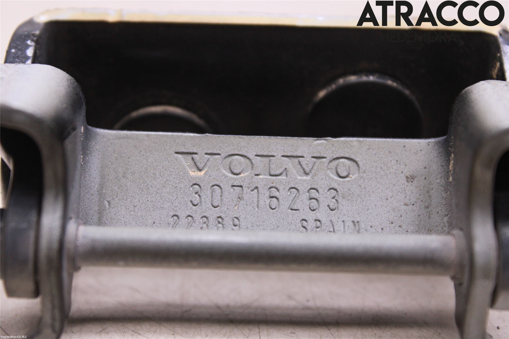 Volvo V50 08-12 Bakluckegångjärn Hö
