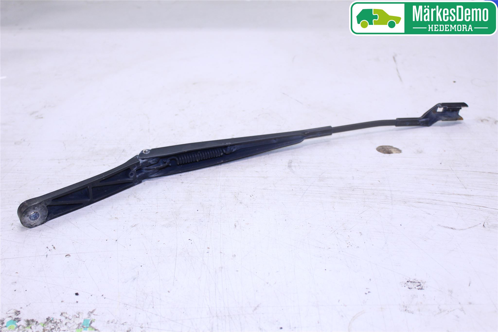 Volkswagen VW GOLF VI 09-13 Torkararm Armar Vindruta