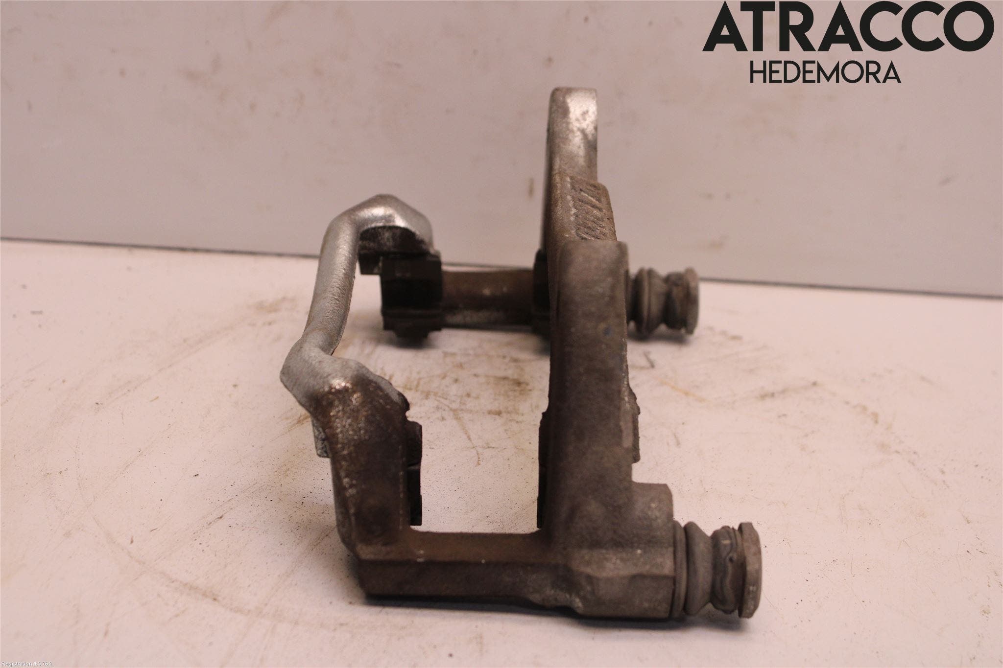 Toyota COROLLA 19- Bromsokshållare