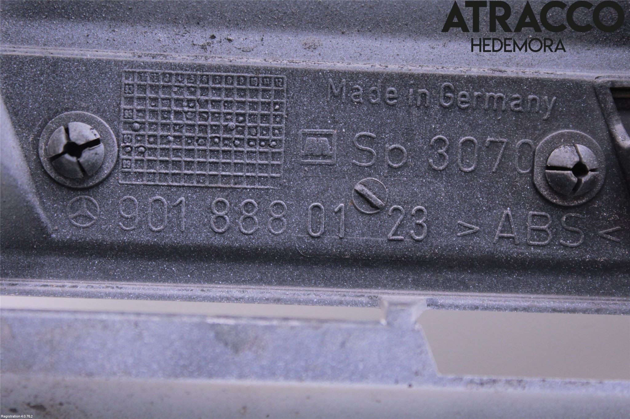 Mercedes-Benz MB SPRINTER(W901-905) -07 Grill Komp