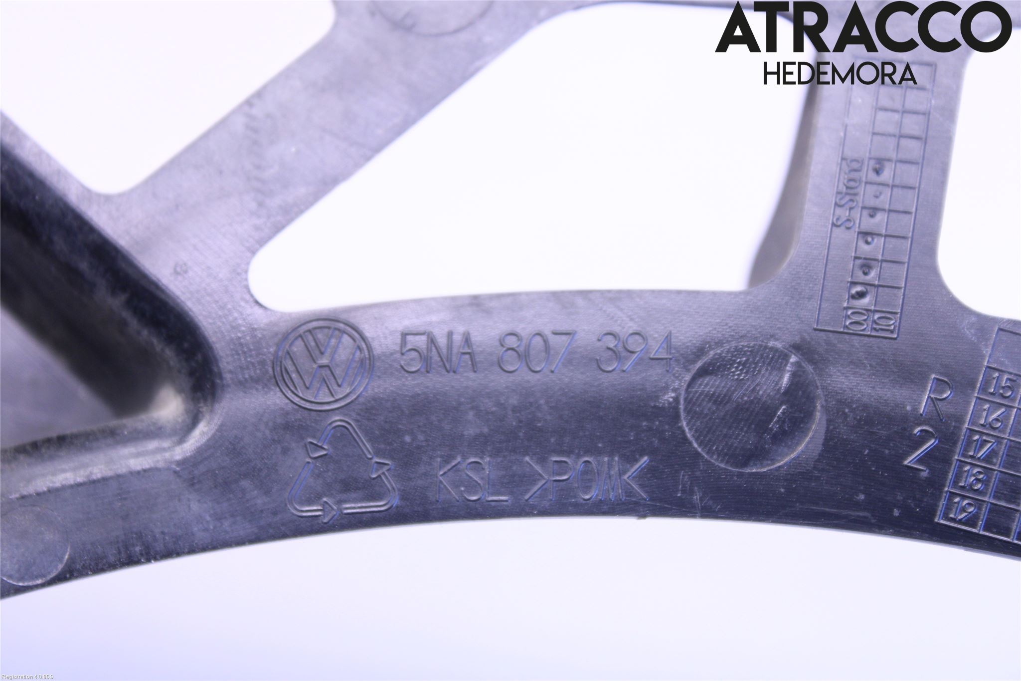 Volkswagen VW TIGUAN 16-24 Stötfångarfäste Bak Hö