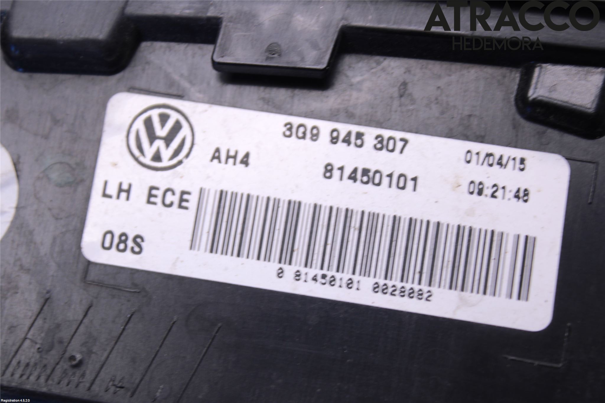 Volkswagen VW PASSAT 15-19 Bakljus Lucka Vä