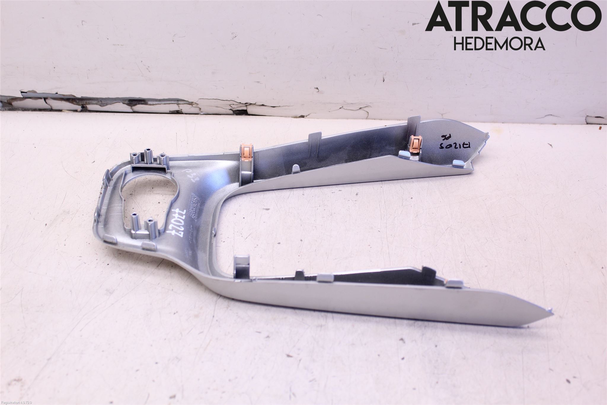 Suzuki VITARA 15- Instrumentkonsoll Mitt