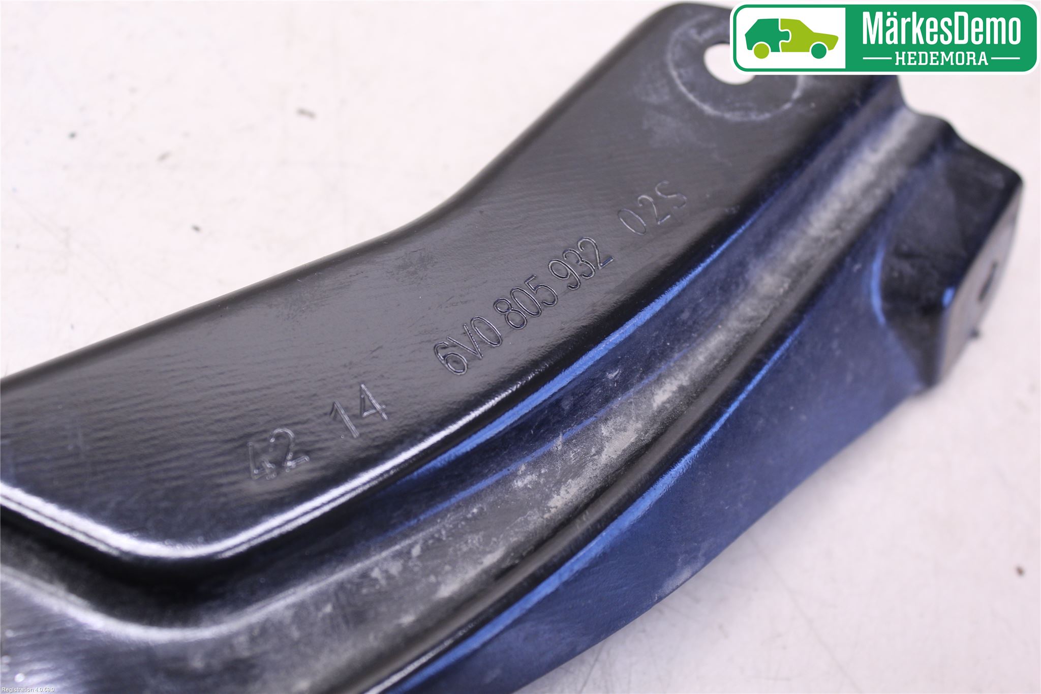 Skoda FABIA 15-21 Front Huvlåsplåt-Balk