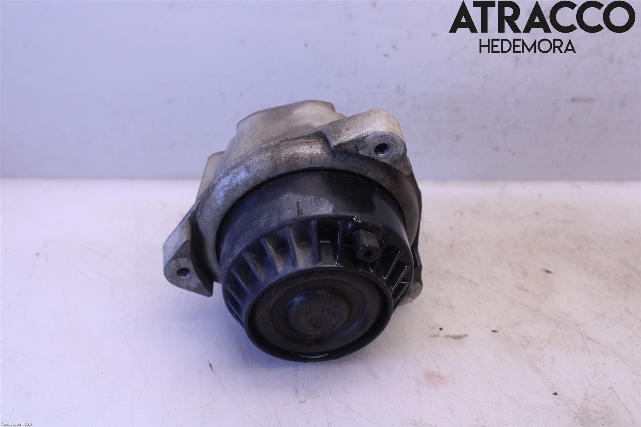 BMW 5 F10/F11/F18 09-17 Motorfäste