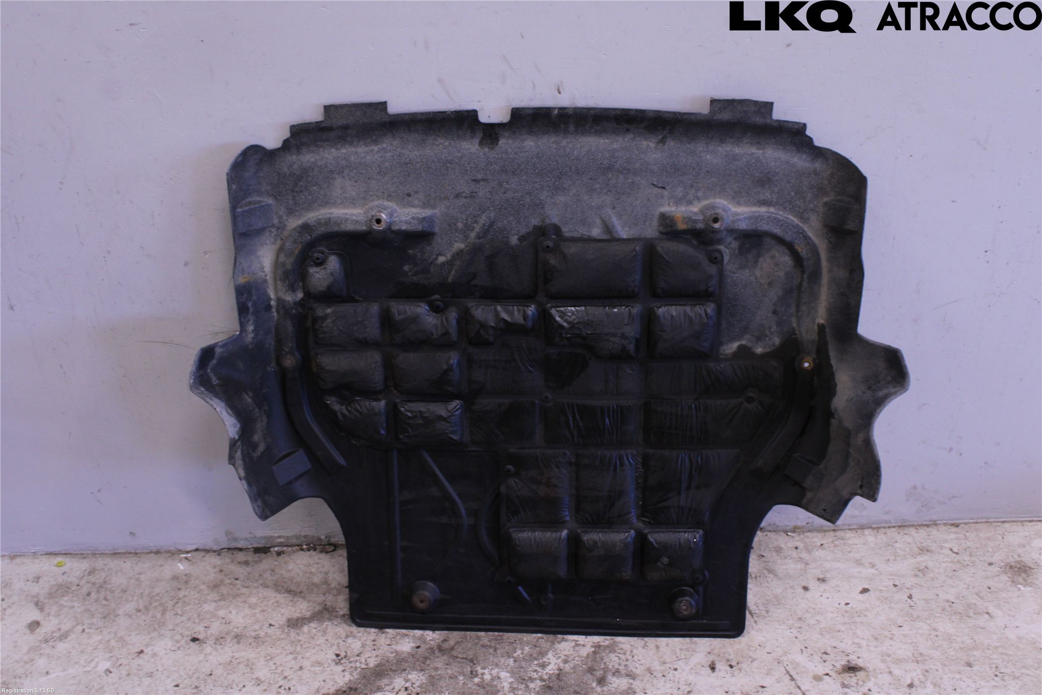 Volkswagen VW TRANSP/CARAVELLE (T5) 04-15 Hasplåt Plåt-Plast